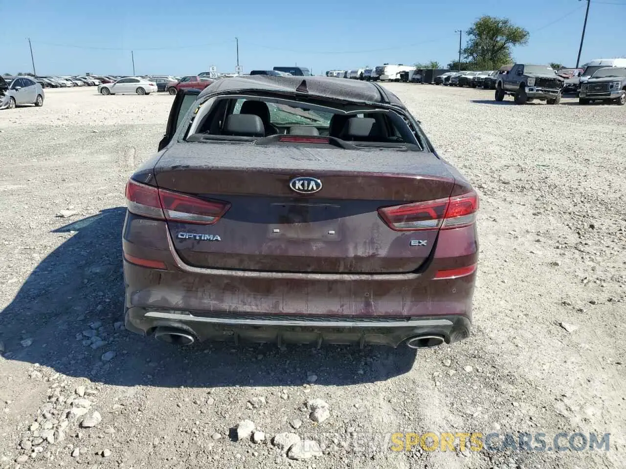 6 Фотография поврежденного автомобиля 5XXGU4L17LG393965 KIA OPTIMA 2020