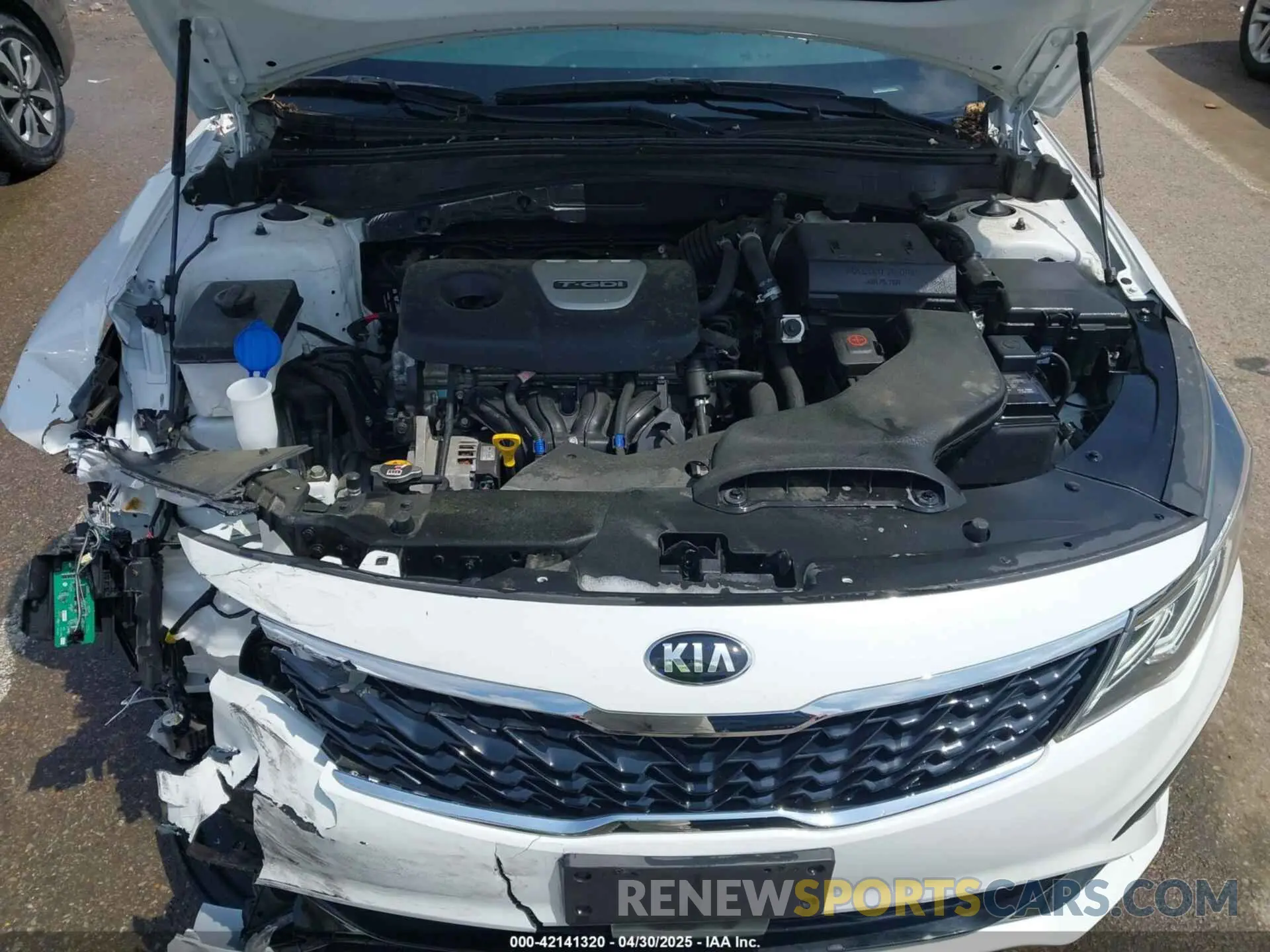 10 Photograph of a damaged car 5XXGU4L17LG439987 KIA OPTIMA 2020