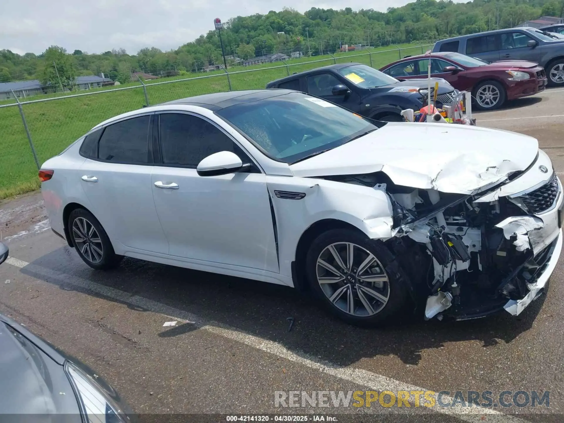 13 Photograph of a damaged car 5XXGU4L17LG439987 KIA OPTIMA 2020