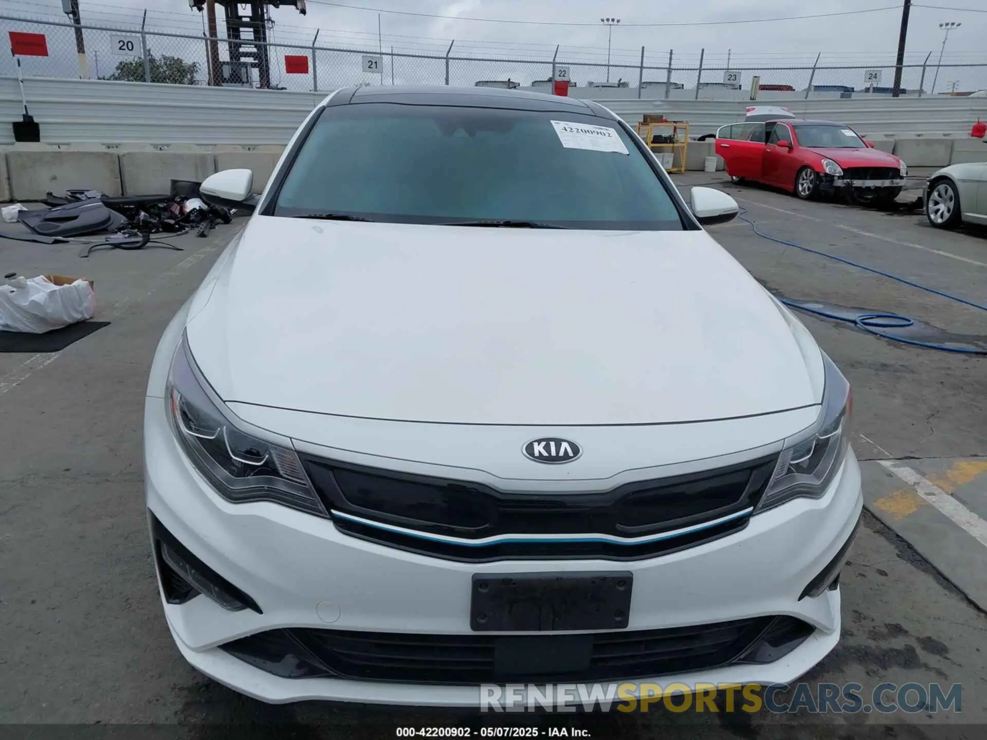 12 Фотография поврежденного автомобиля KNAGU4LE4L5038983 KIA OPTIMA HYBRID 2020