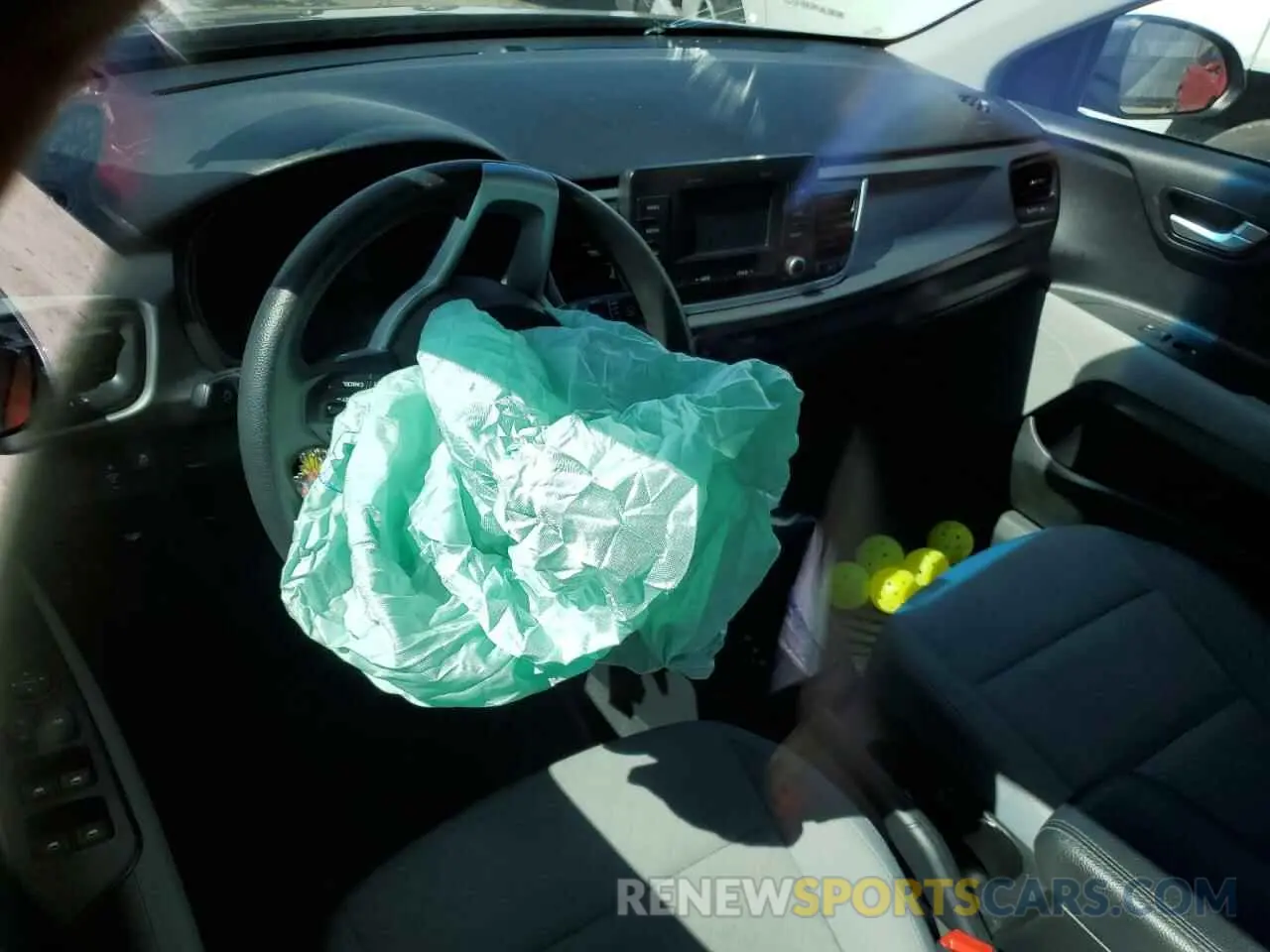 8 Фотография поврежденного автомобиля 3KPA24AB0KE172027 KIA RIO 2019