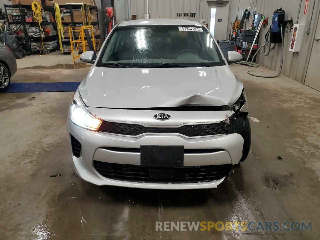 5 Photograph of a damaged car 3KPA24AB0KE233568 KIA RIO 2019