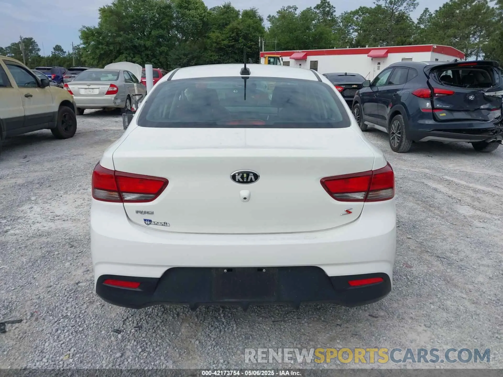 16 Photograph of a damaged car 3KPA24AB1KE161621 KIA RIO 2019