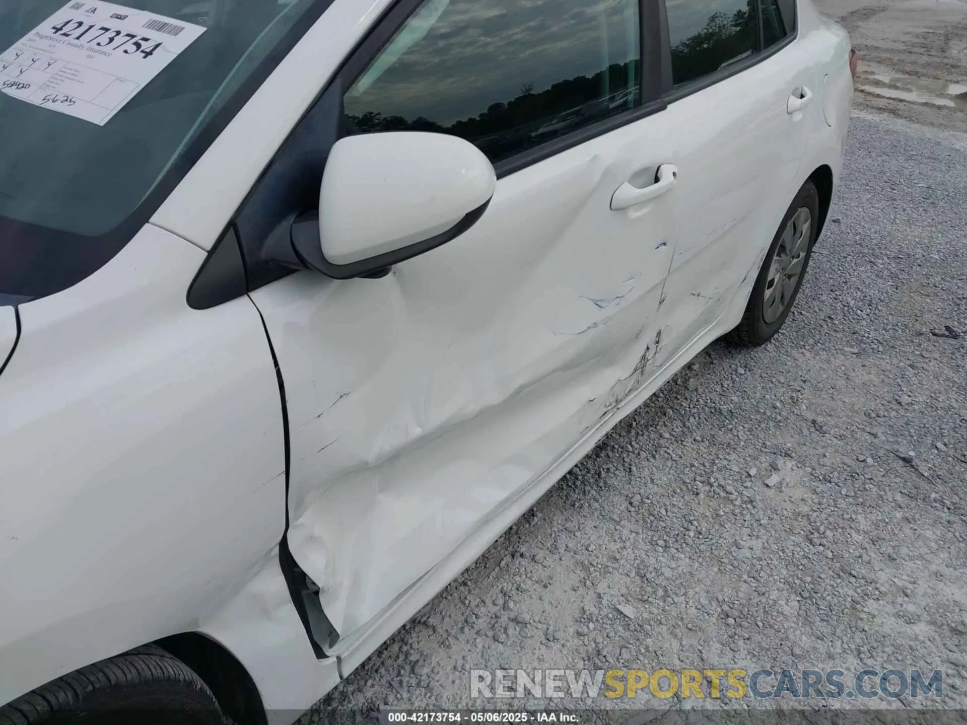 6 Photograph of a damaged car 3KPA24AB1KE161621 KIA RIO 2019