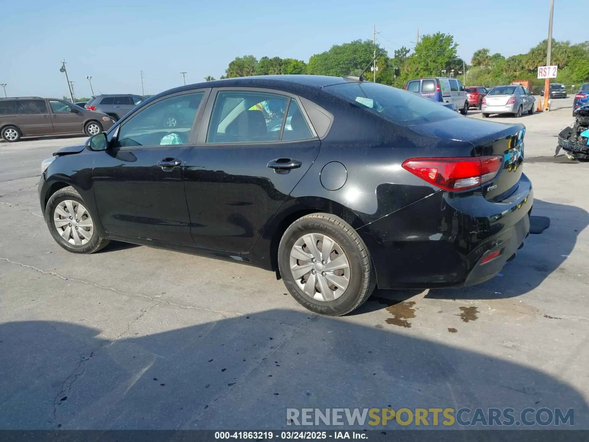 14 Photograph of a damaged car 3KPA24AB1KE198006 KIA RIO 2019