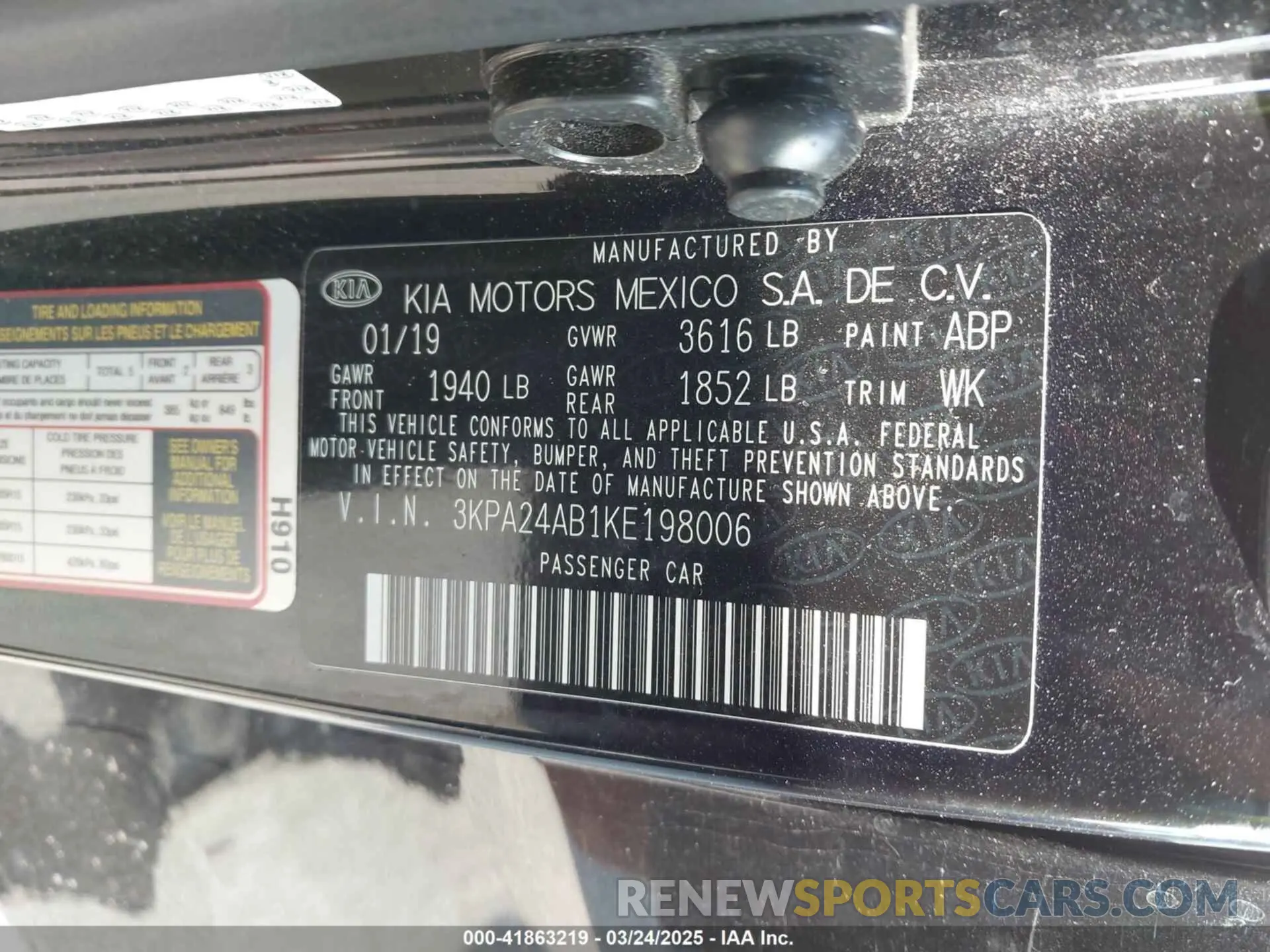 9 Photograph of a damaged car 3KPA24AB1KE198006 KIA RIO 2019