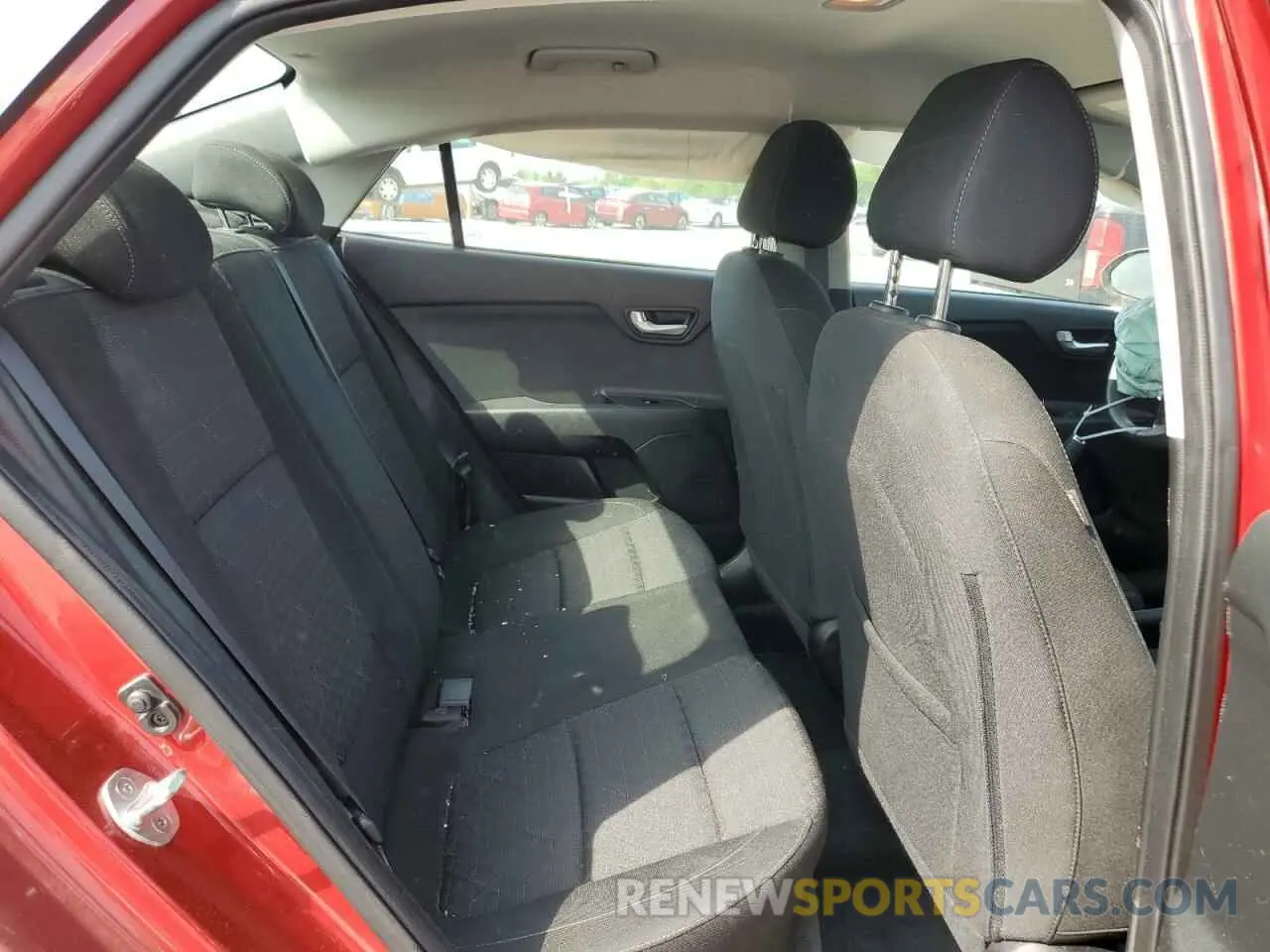 10 Photograph of a damaged car 3KPA24AB1KE200725 KIA RIO 2019
