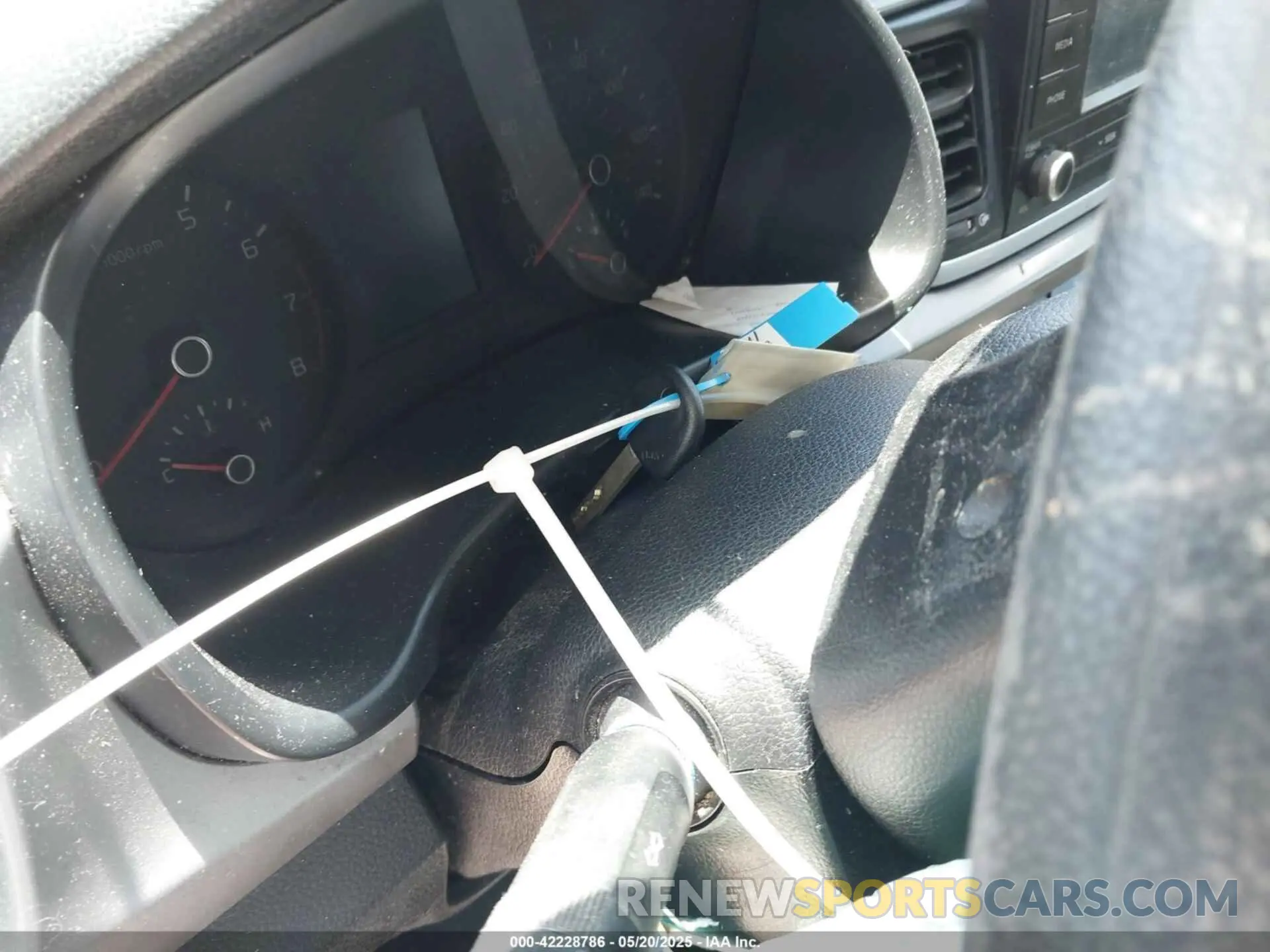 11 Фотография поврежденного автомобиля 3KPA24AB1KE211207 KIA RIO 2019