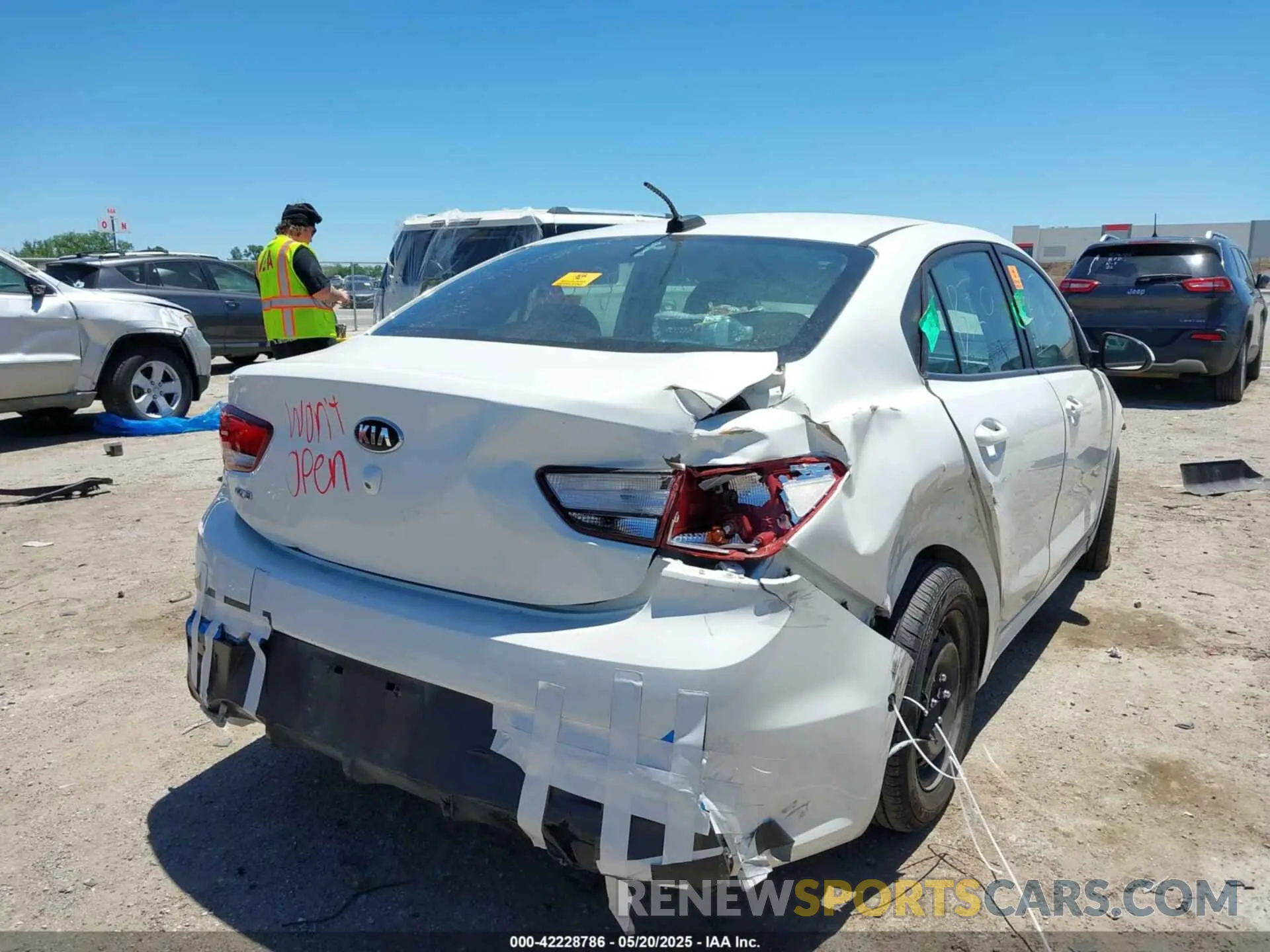 4 Фотография поврежденного автомобиля 3KPA24AB1KE211207 KIA RIO 2019