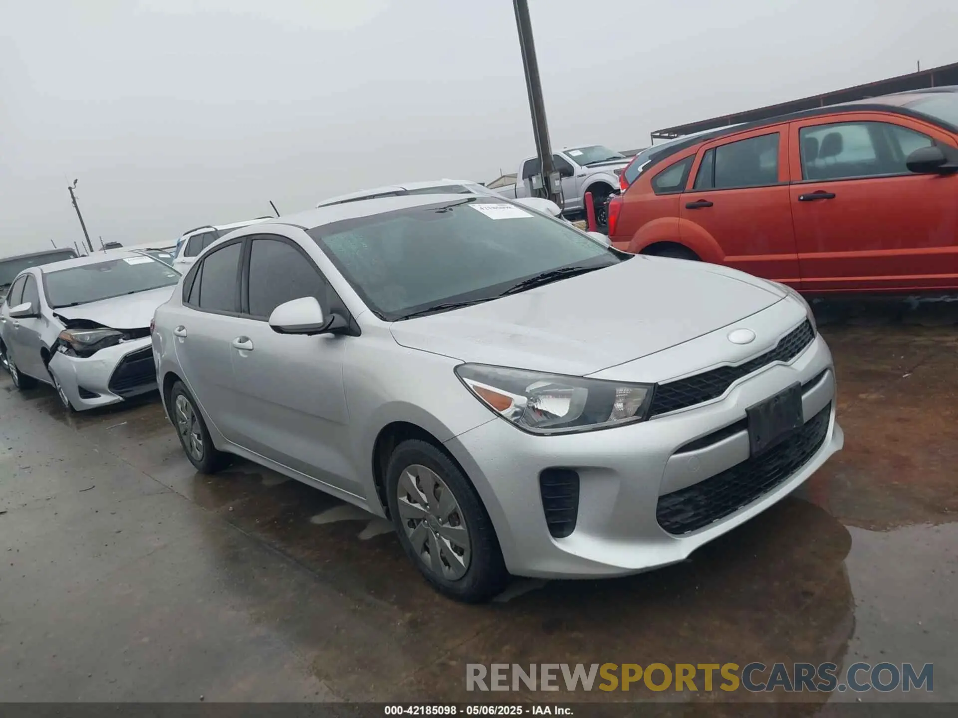 12 Photograph of a damaged car 3KPA24AB1KE213894 KIA RIO 2019