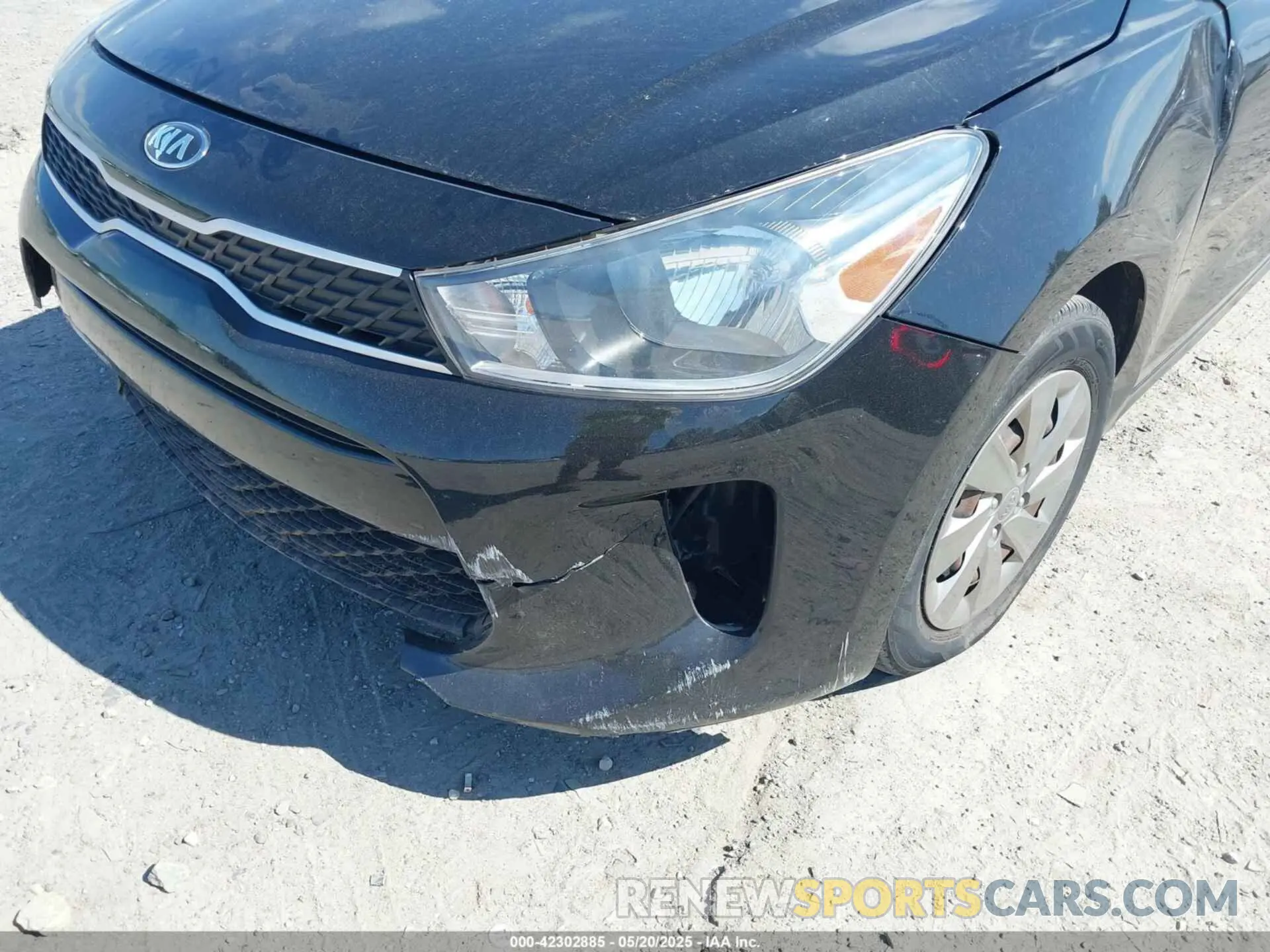 21 Photograph of a damaged car 3KPA24AB2KE218442 KIA RIO 2019