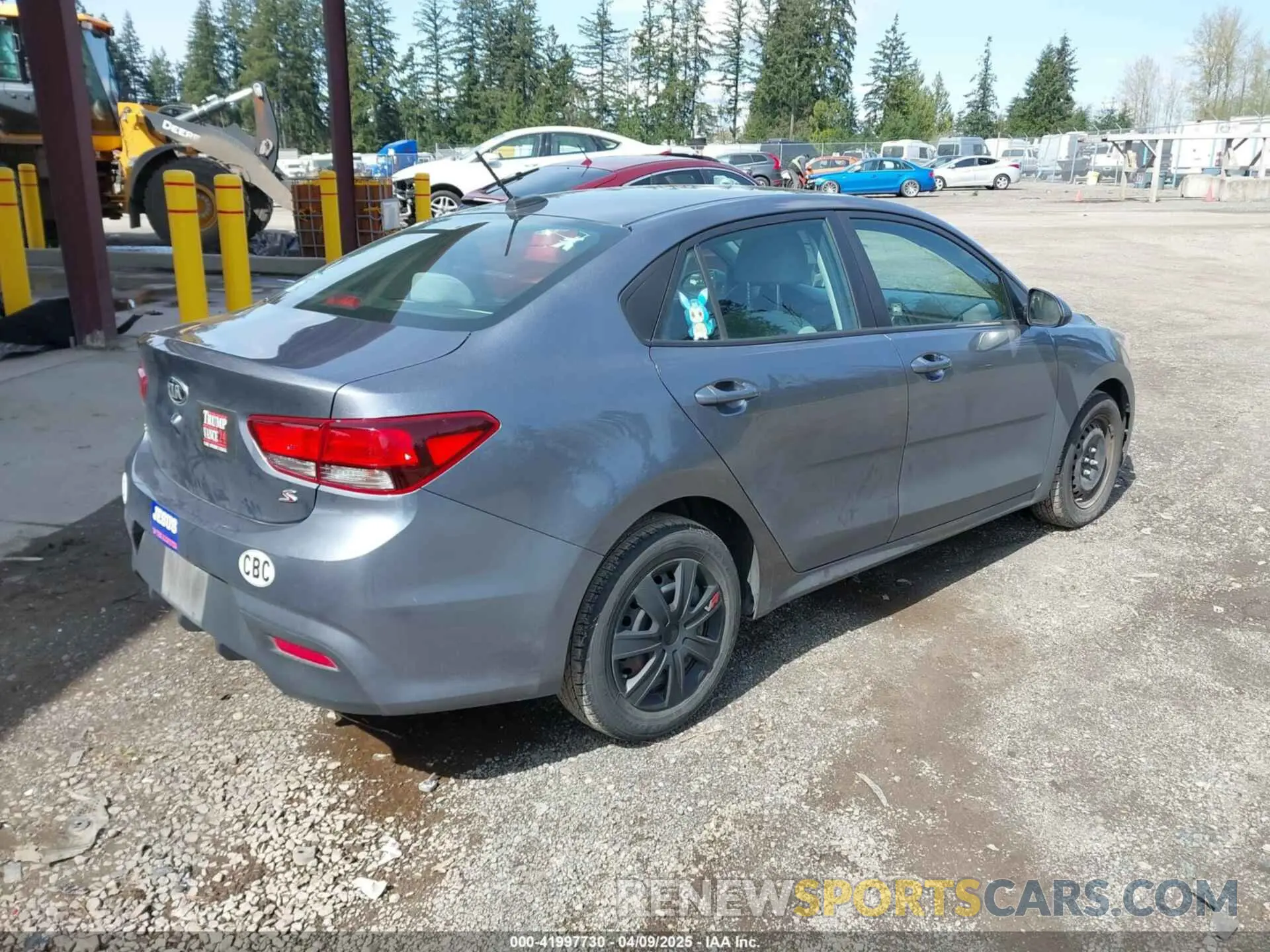 4 Photograph of a damaged car 3KPA24AB6KE170654 KIA RIO 2019