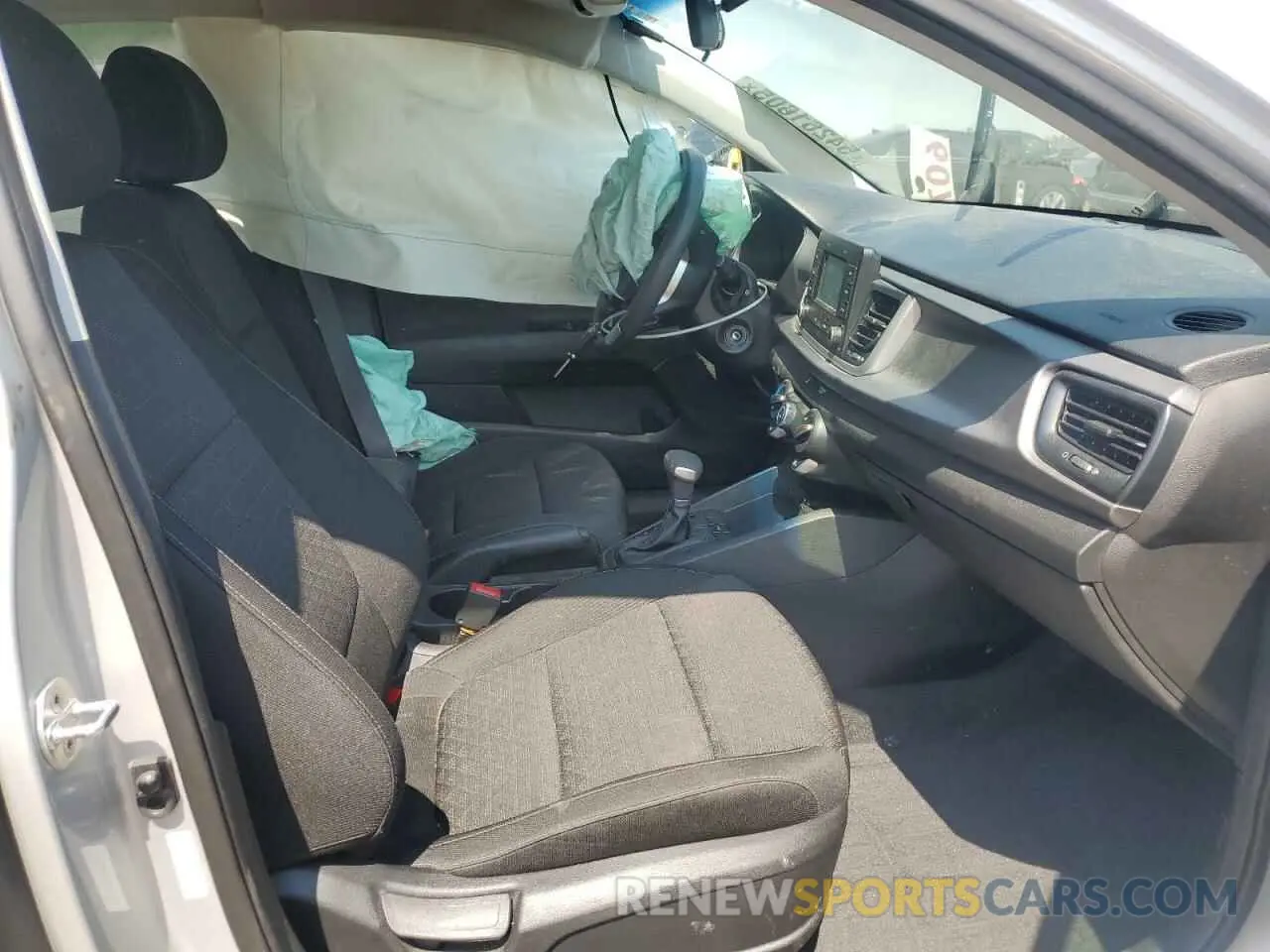 7 Photograph of a damaged car 3KPA24AB6KE172355 KIA RIO 2019