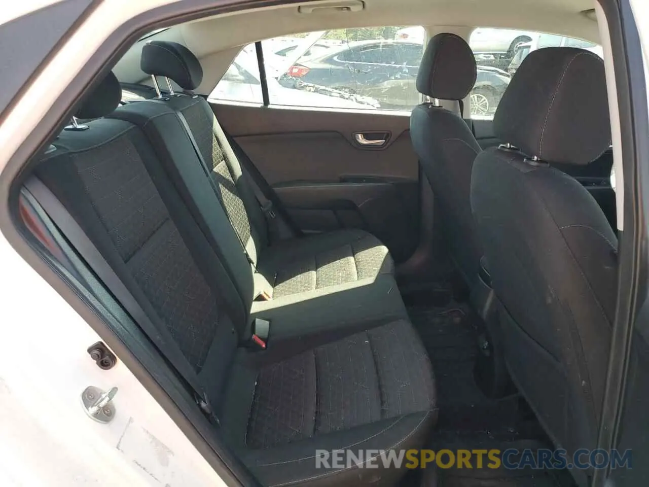 10 Photograph of a damaged car 3KPA24AB7KE194896 KIA RIO 2019