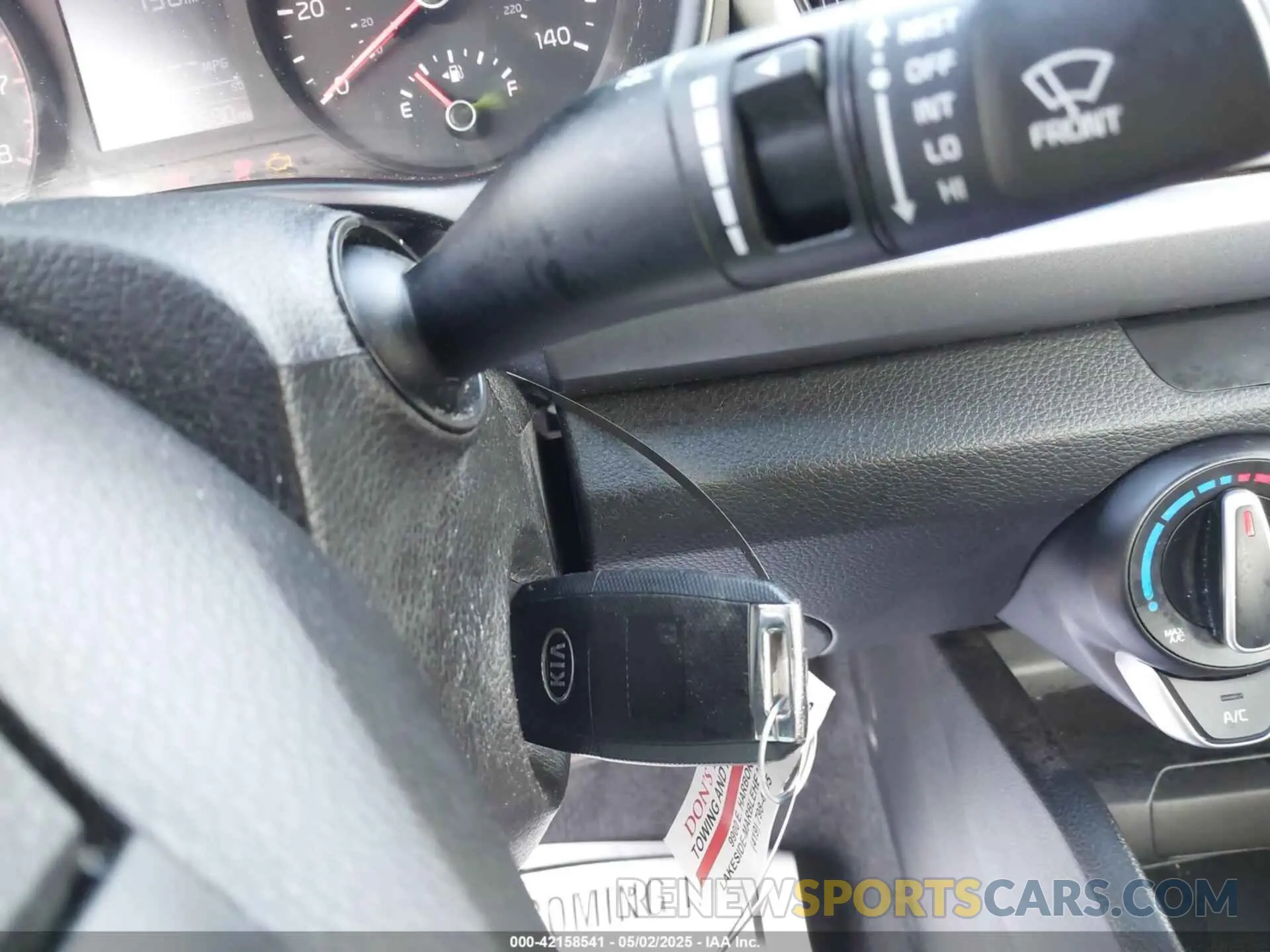 11 Photograph of a damaged car 3KPA24AB8KE233222 KIA RIO 2019