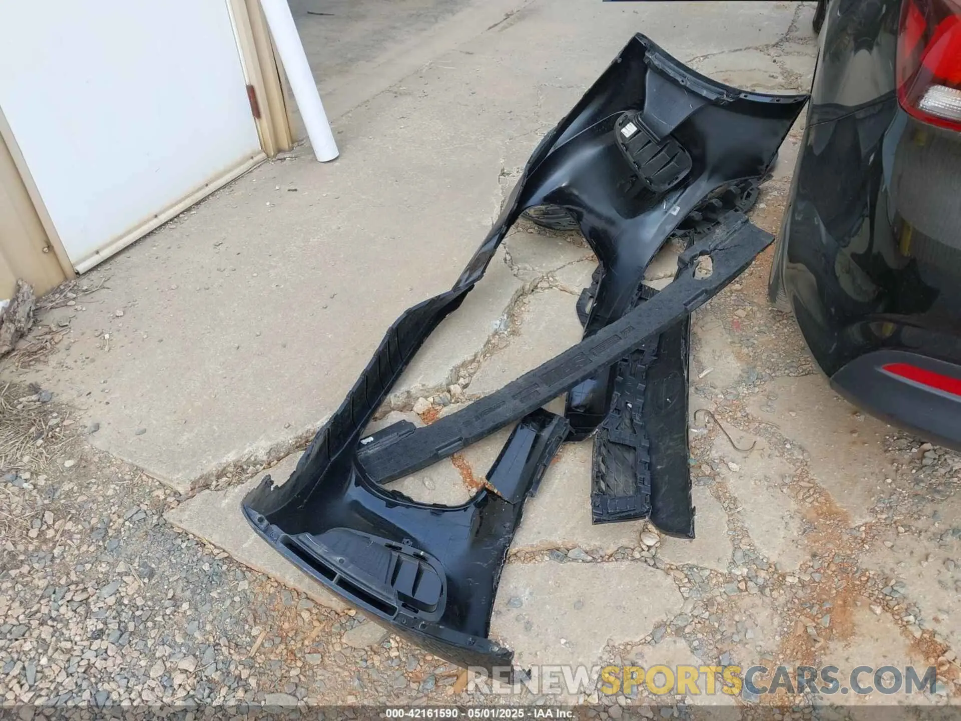 12 Photograph of a damaged car 3KPA24AB8KE252269 KIA RIO 2019