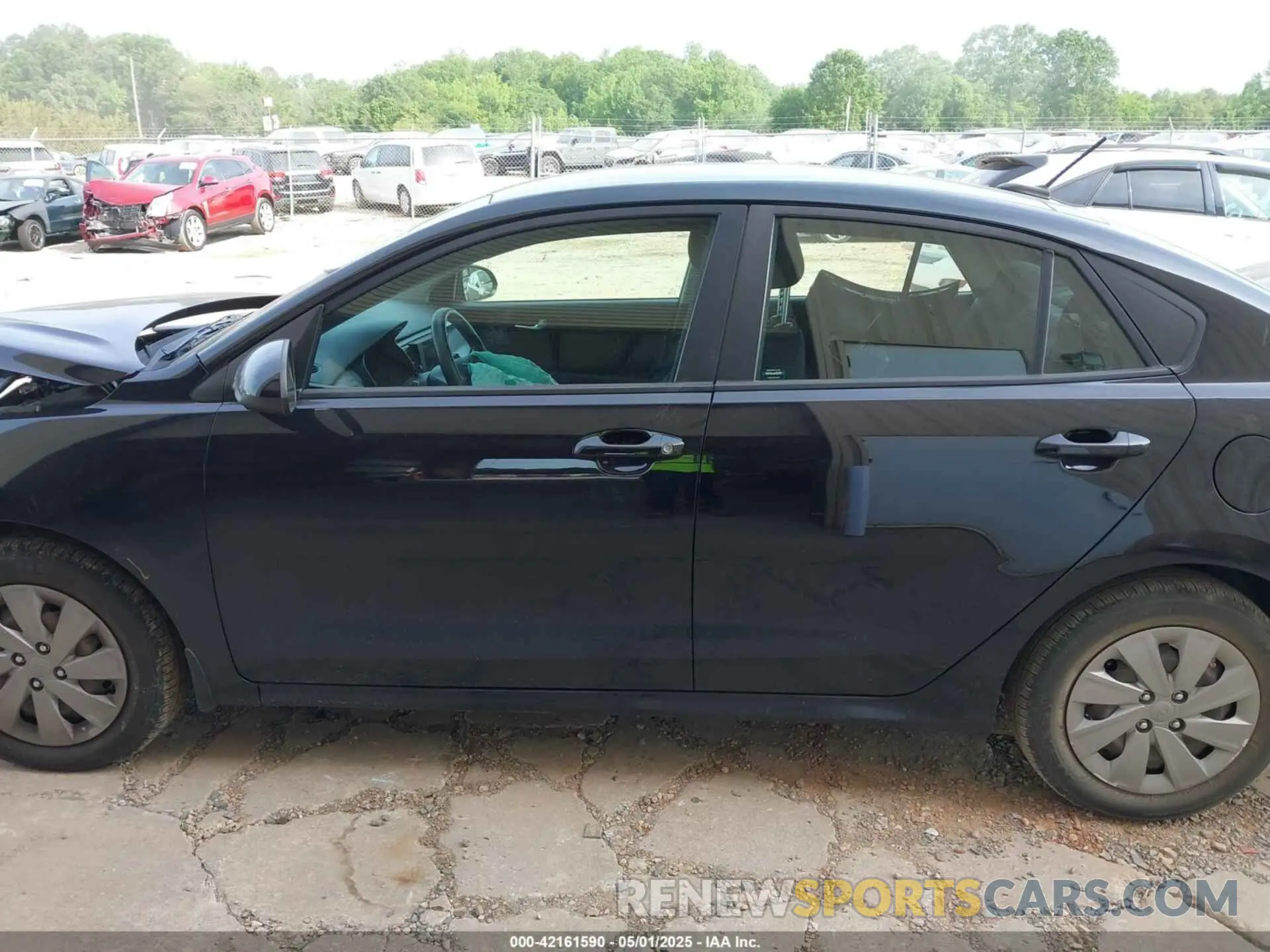 15 Photograph of a damaged car 3KPA24AB8KE252269 KIA RIO 2019