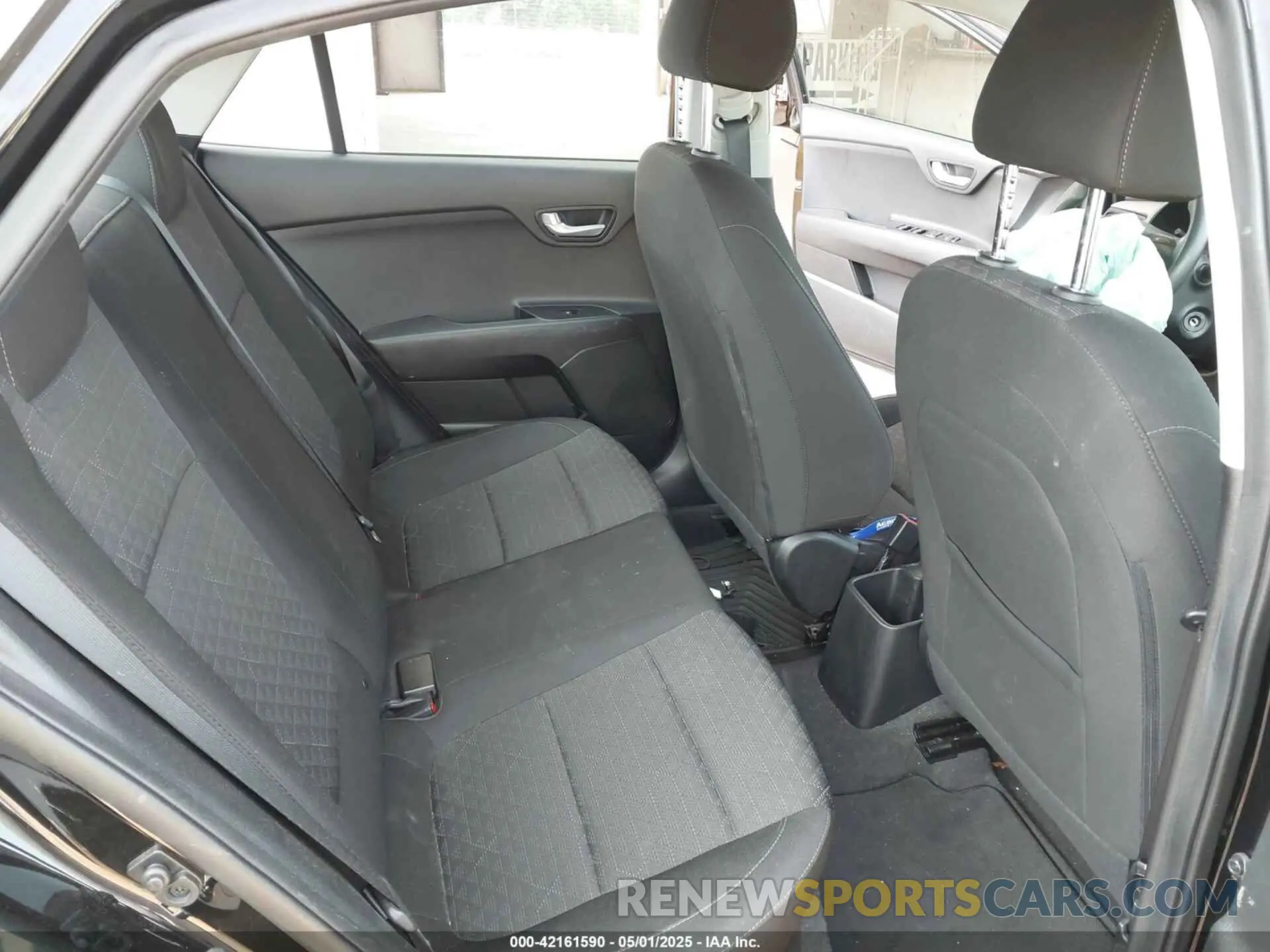 8 Photograph of a damaged car 3KPA24AB8KE252269 KIA RIO 2019