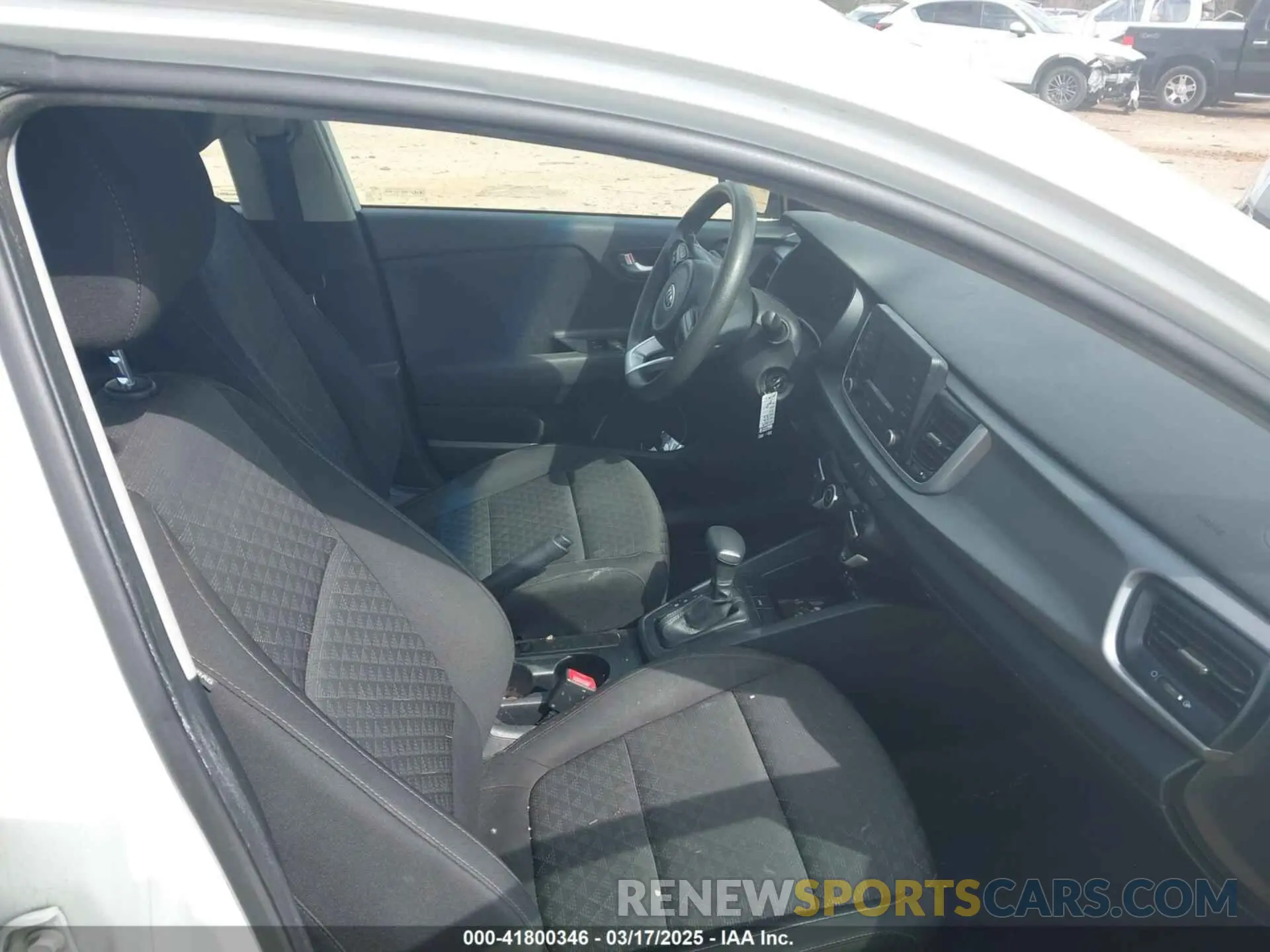 5 Photograph of a damaged car 3KPA24AB9KE242768 KIA RIO 2019