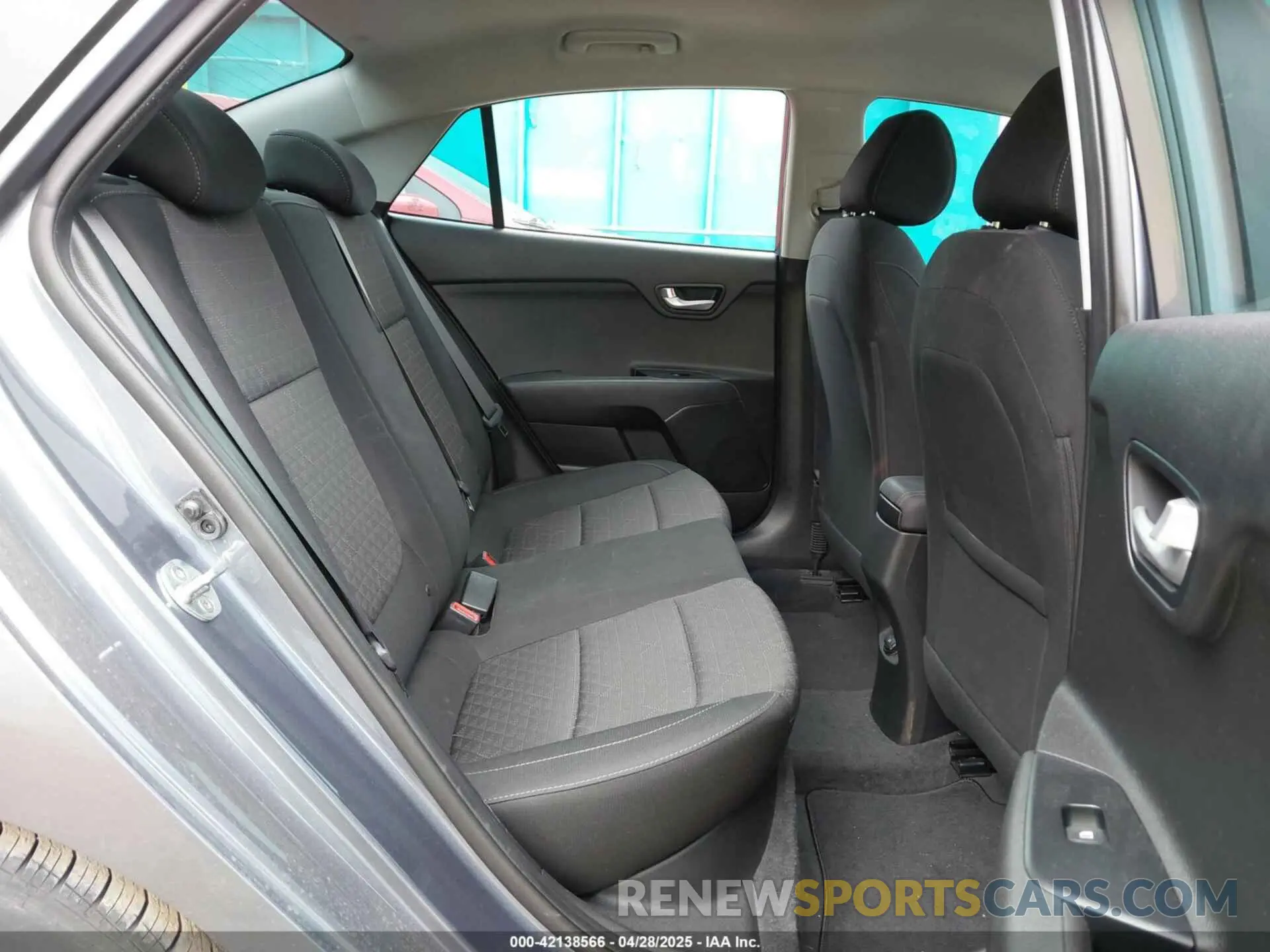 8 Фотография поврежденного автомобиля 3KPA24ABXKE173427 KIA RIO 2019