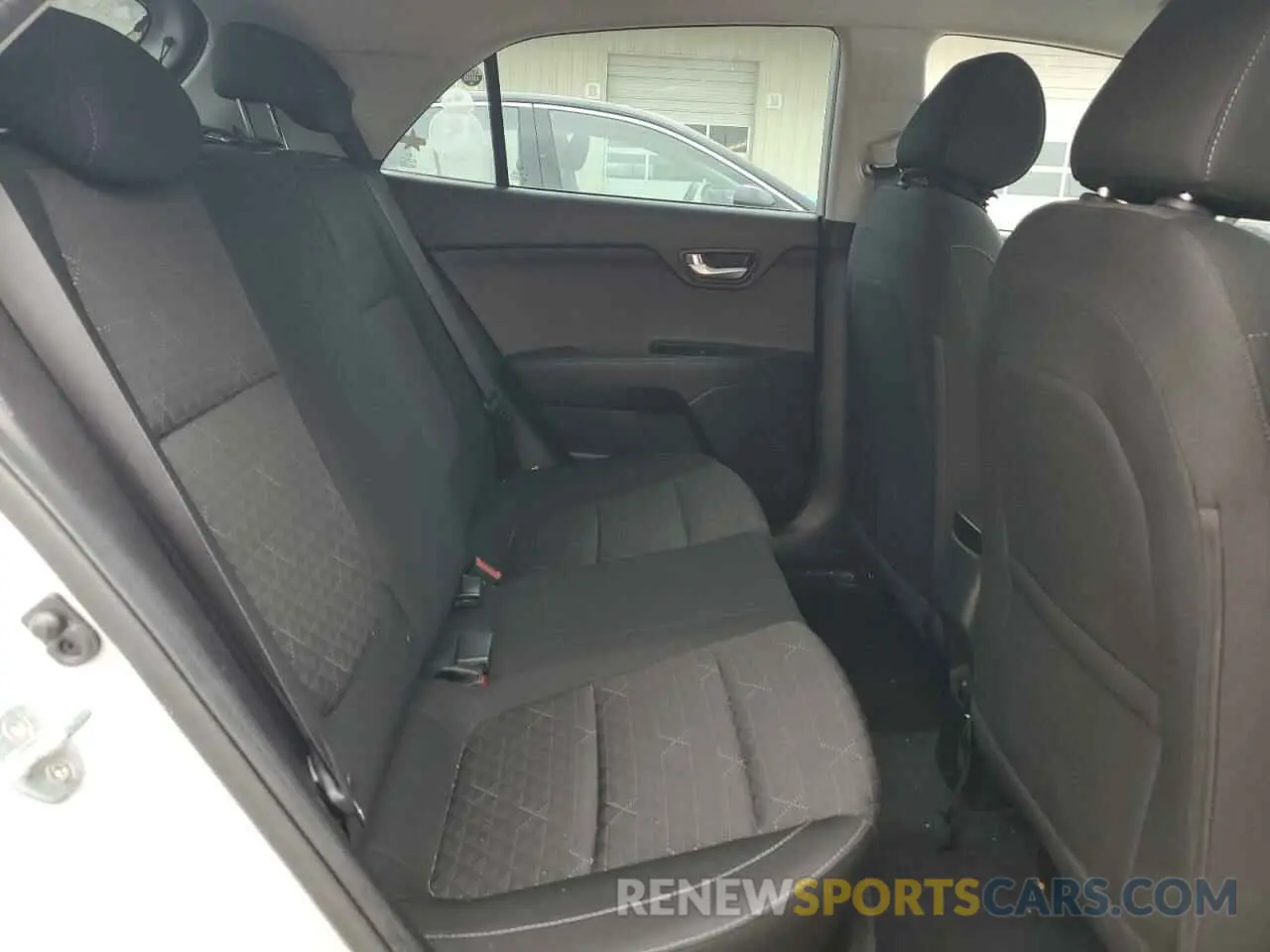 10 Photograph of a damaged car 3KPA25AB0KE176813 KIA RIO 2019