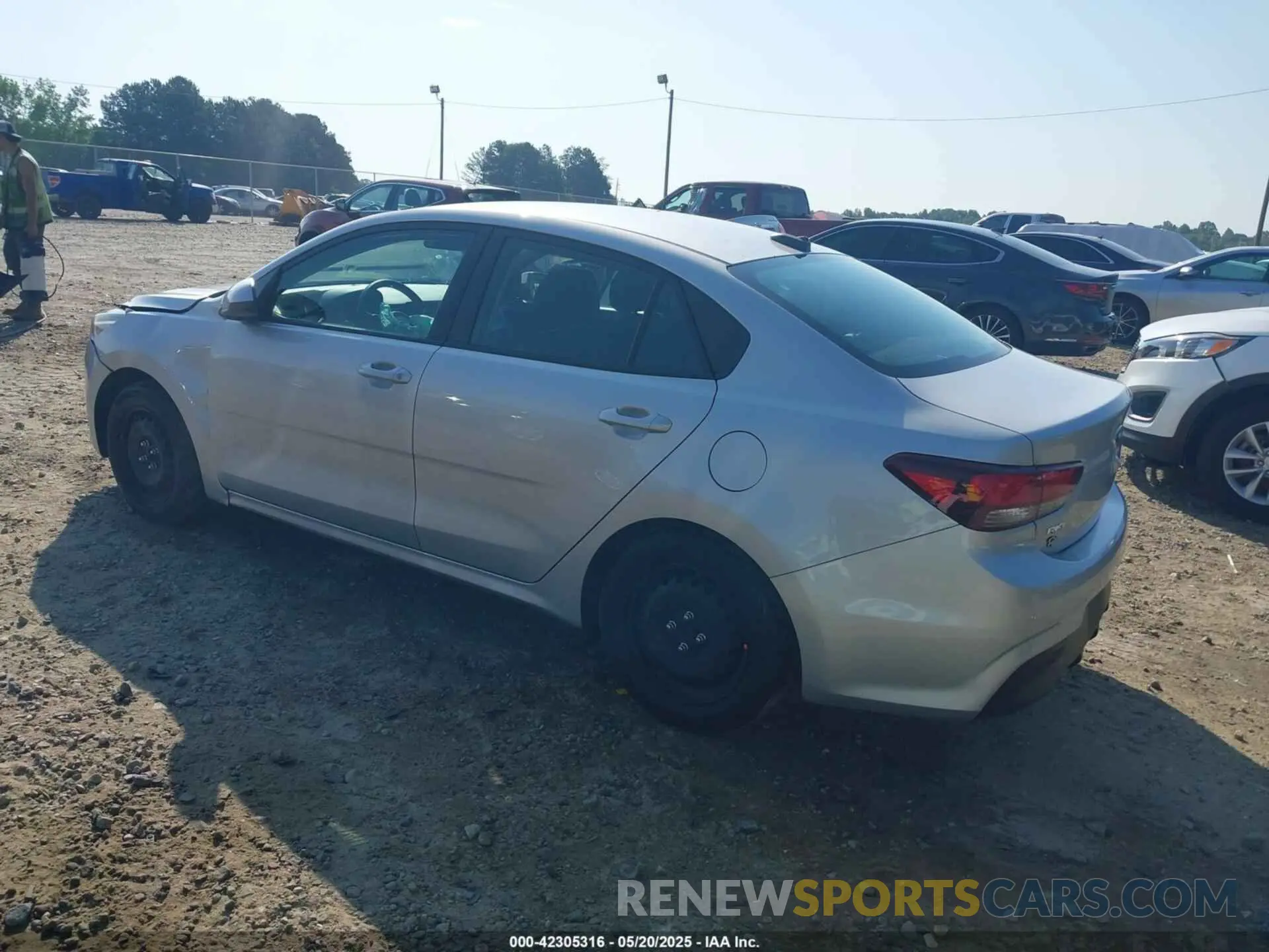 3 Photograph of a damaged car 3KPA24AD0LE286547 KIA RIO 2020