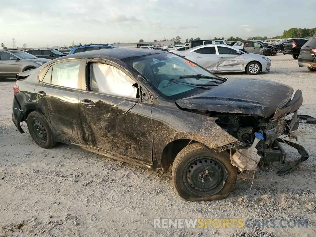 4 Photograph of a damaged car 3KPA24AD0LE343720 KIA RIO 2020
