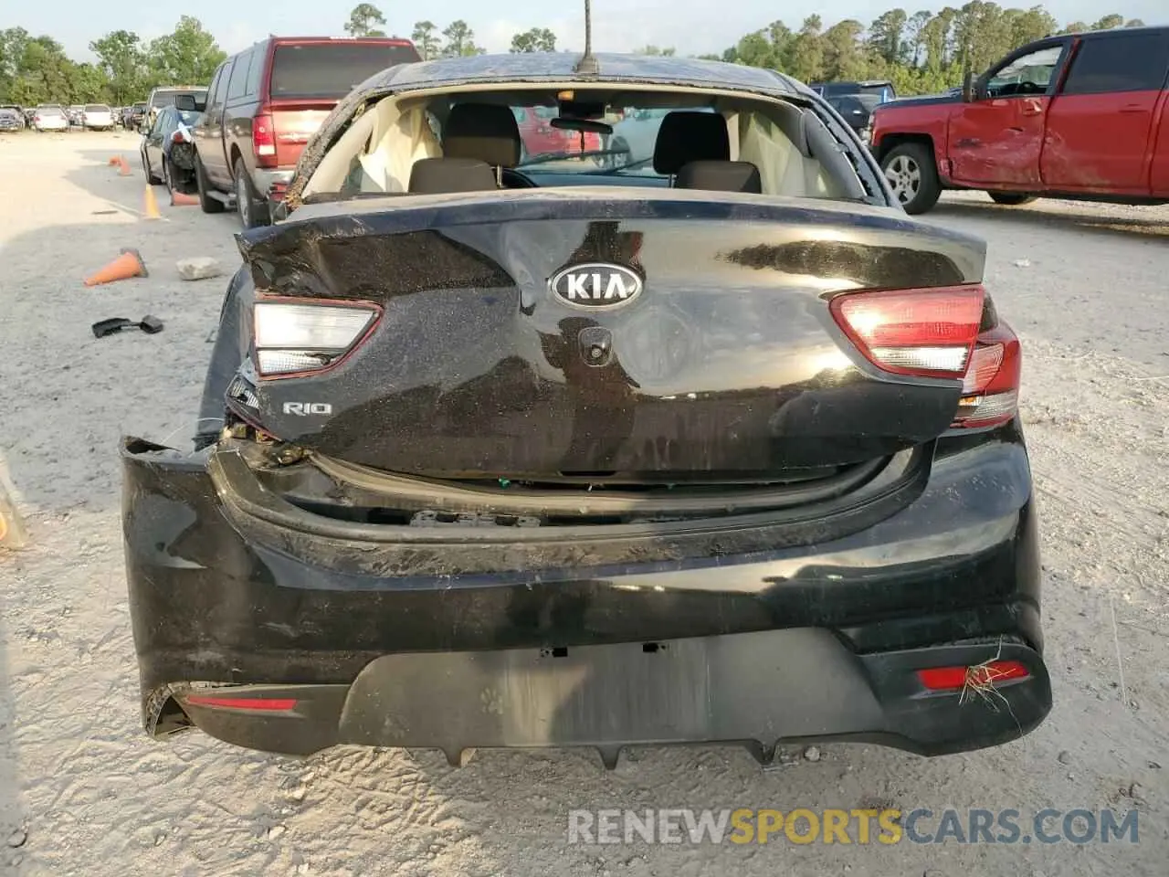 6 Photograph of a damaged car 3KPA24AD0LE343720 KIA RIO 2020