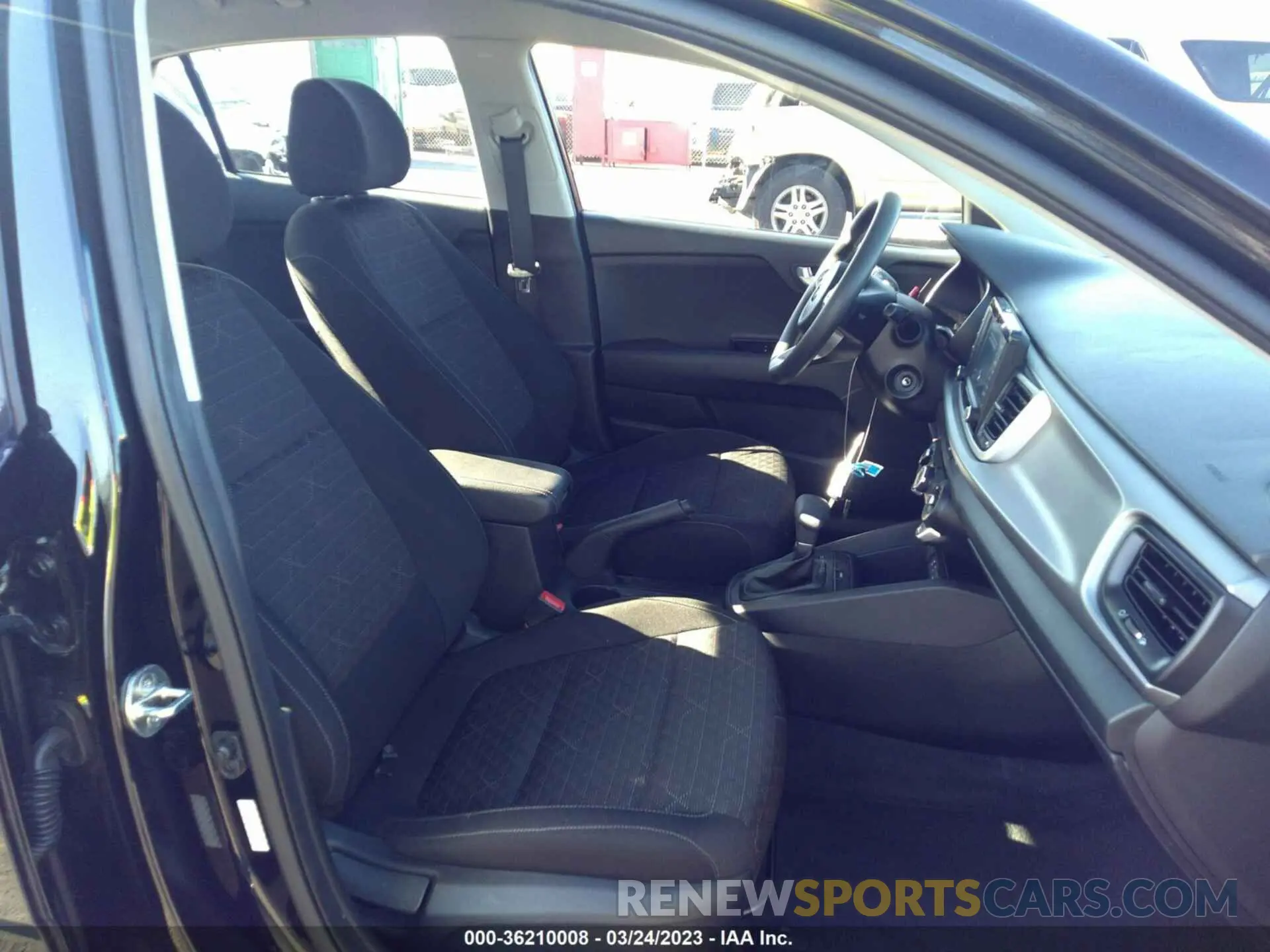 5 Photograph of a damaged car 3KPA24AD0LE353132 KIA RIO 2020