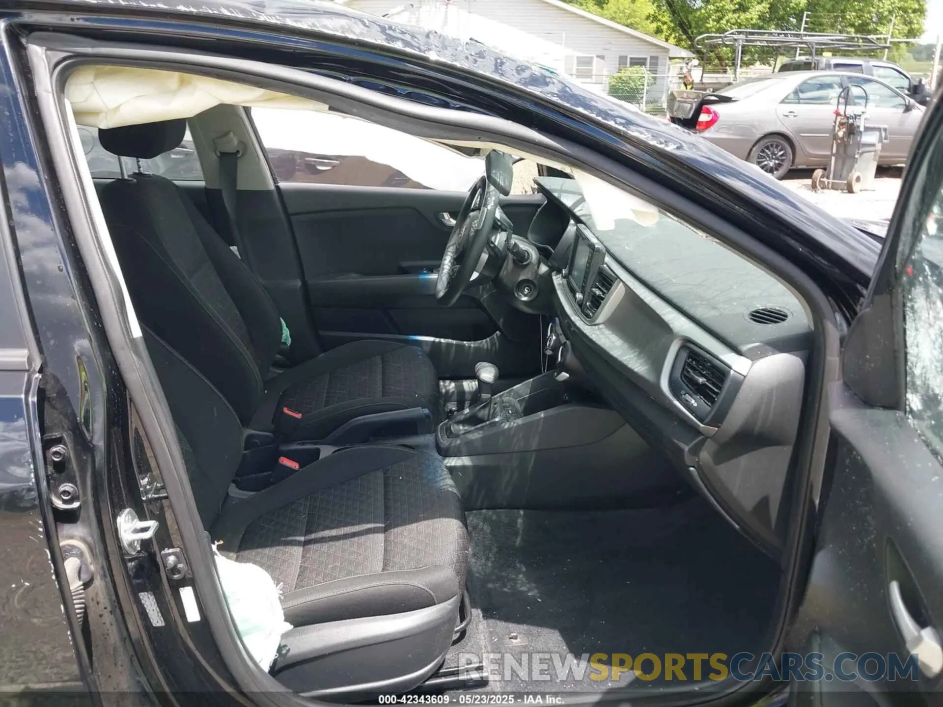 5 Photograph of a damaged car 3KPA24AD0LE355673 KIA RIO 2020