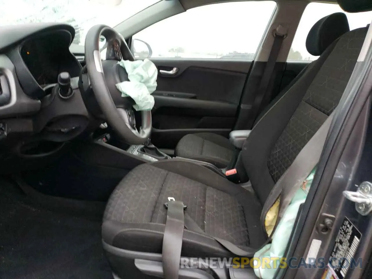 7 Photograph of a damaged car 3KPA24AD1LE256182 KIA RIO 2020