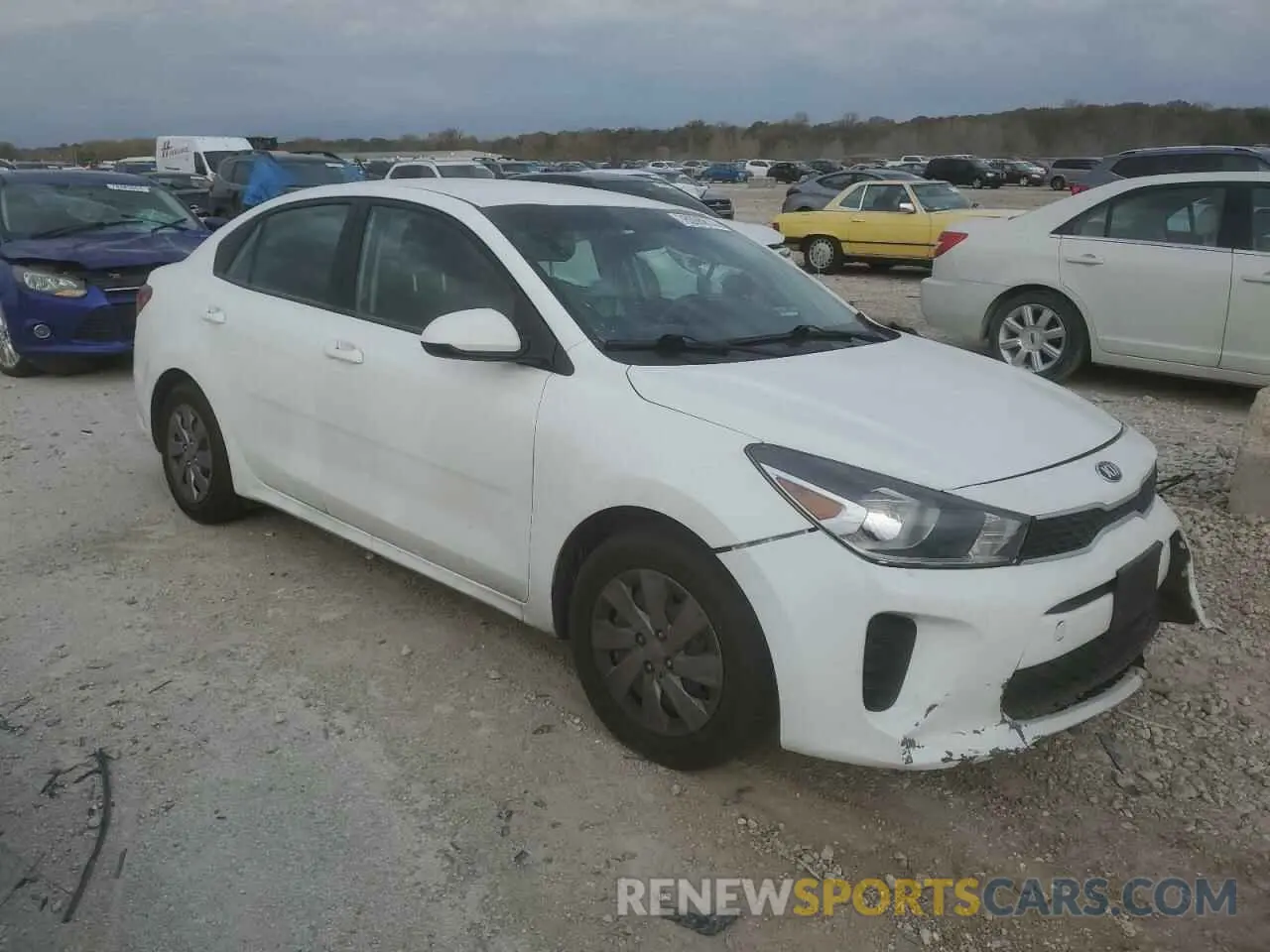 4 Photograph of a damaged car 3KPA24AD1LE256442 KIA RIO 2020