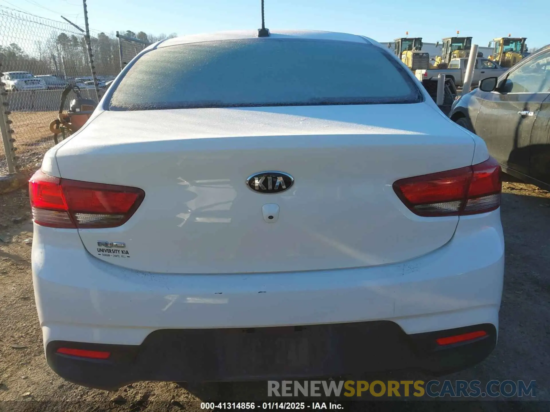 15 Photograph of a damaged car 3KPA24AD1LE260751 KIA RIO 2020