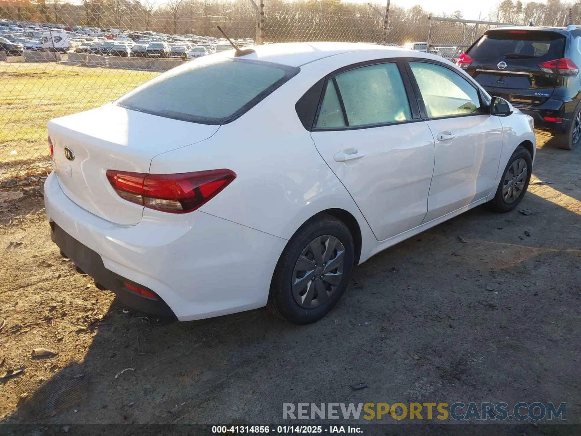 4 Photograph of a damaged car 3KPA24AD1LE260751 KIA RIO 2020