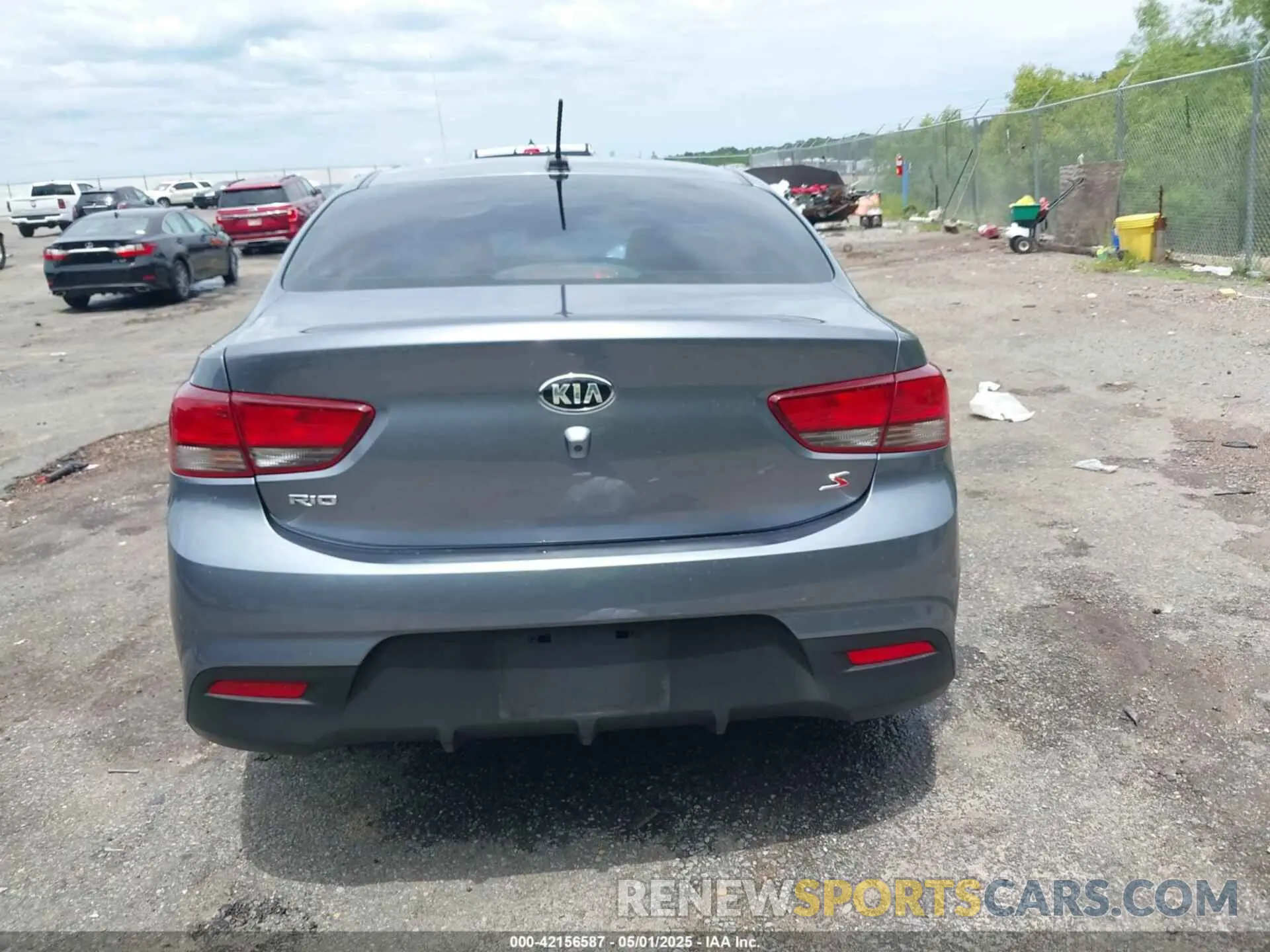 17 Photograph of a damaged car 3KPA24AD1LE262502 KIA RIO 2020