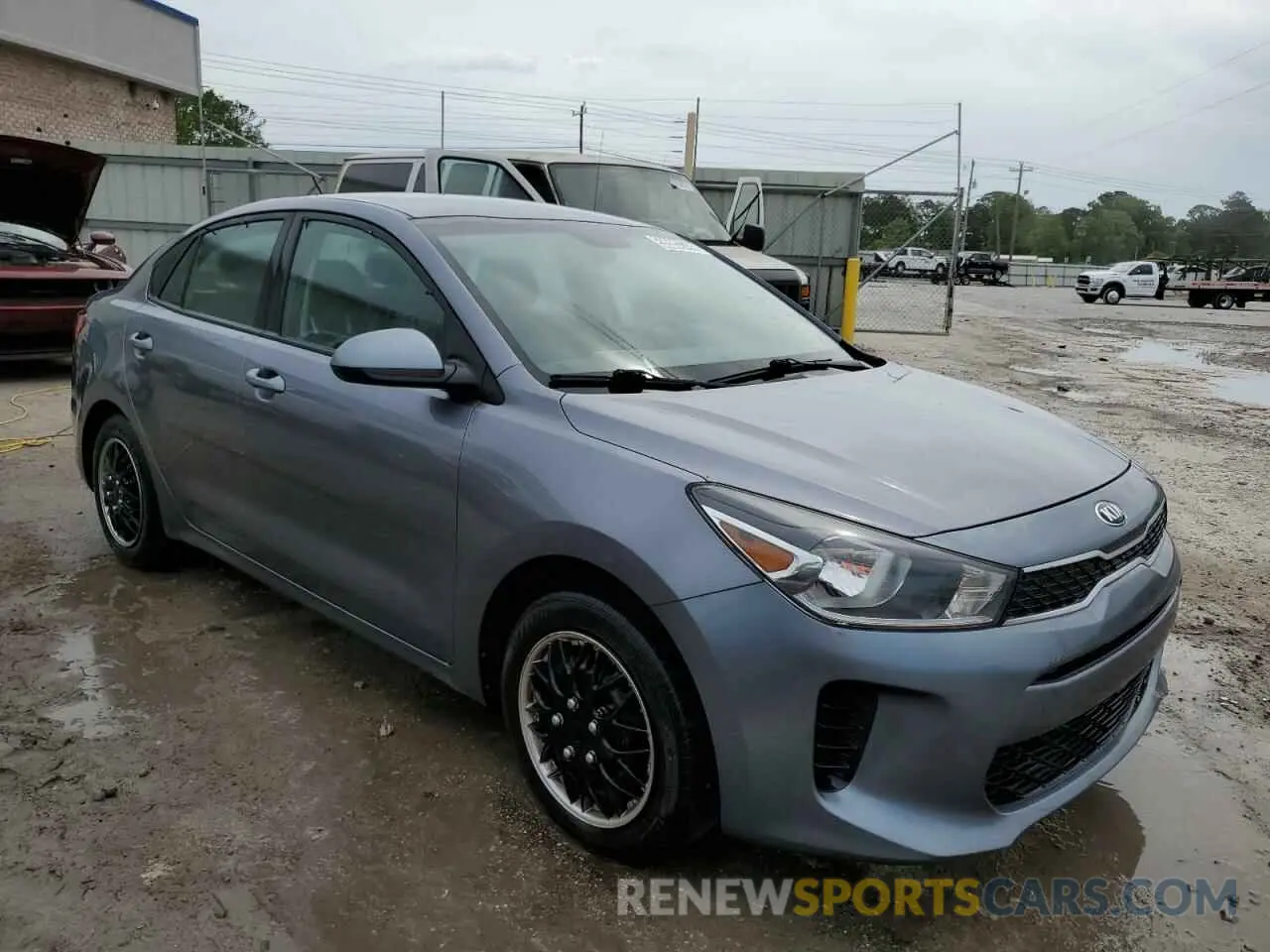 4 Photograph of a damaged car 3KPA24AD1LE312573 KIA RIO 2020
