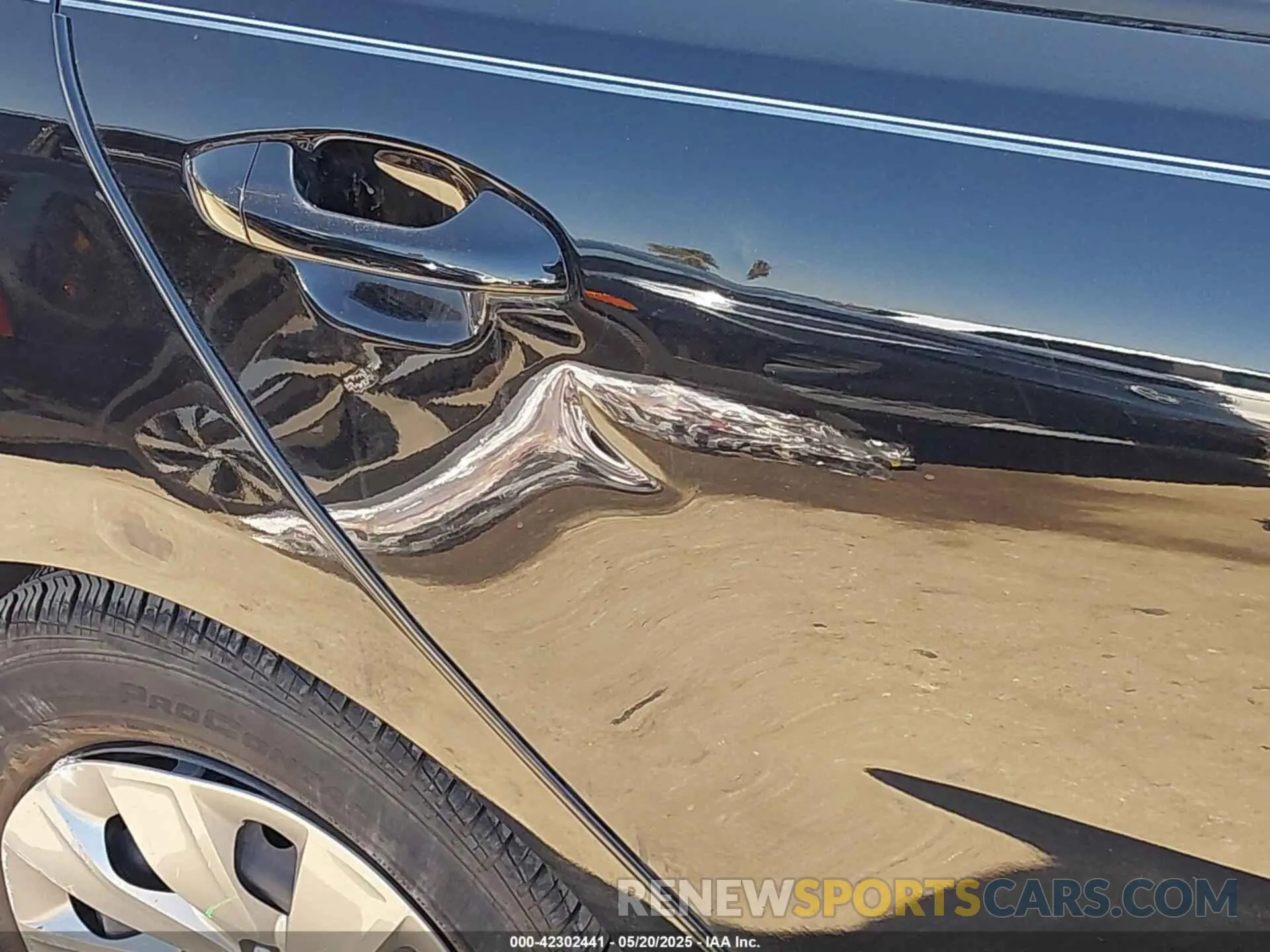 19 Photograph of a damaged car 3KPA24AD1LE336419 KIA RIO 2020
