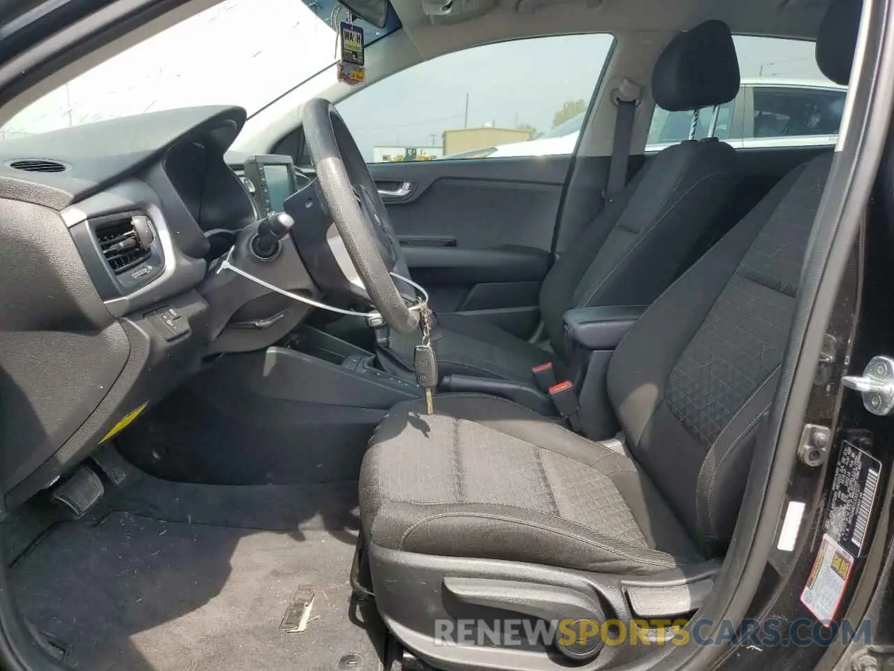 7 Photograph of a damaged car 3KPA24AD1LE337277 KIA RIO 2020