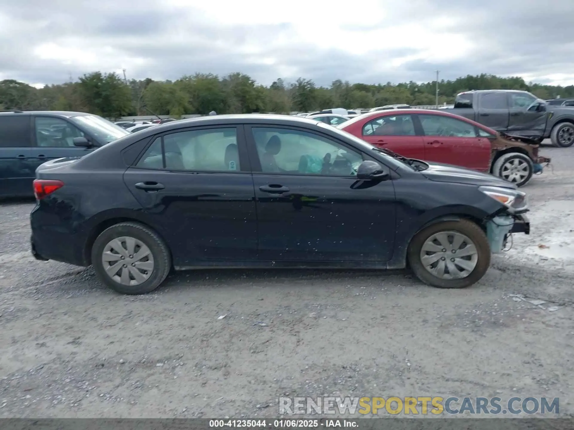 12 Photograph of a damaged car 3KPA24AD2LE319385 KIA RIO 2020