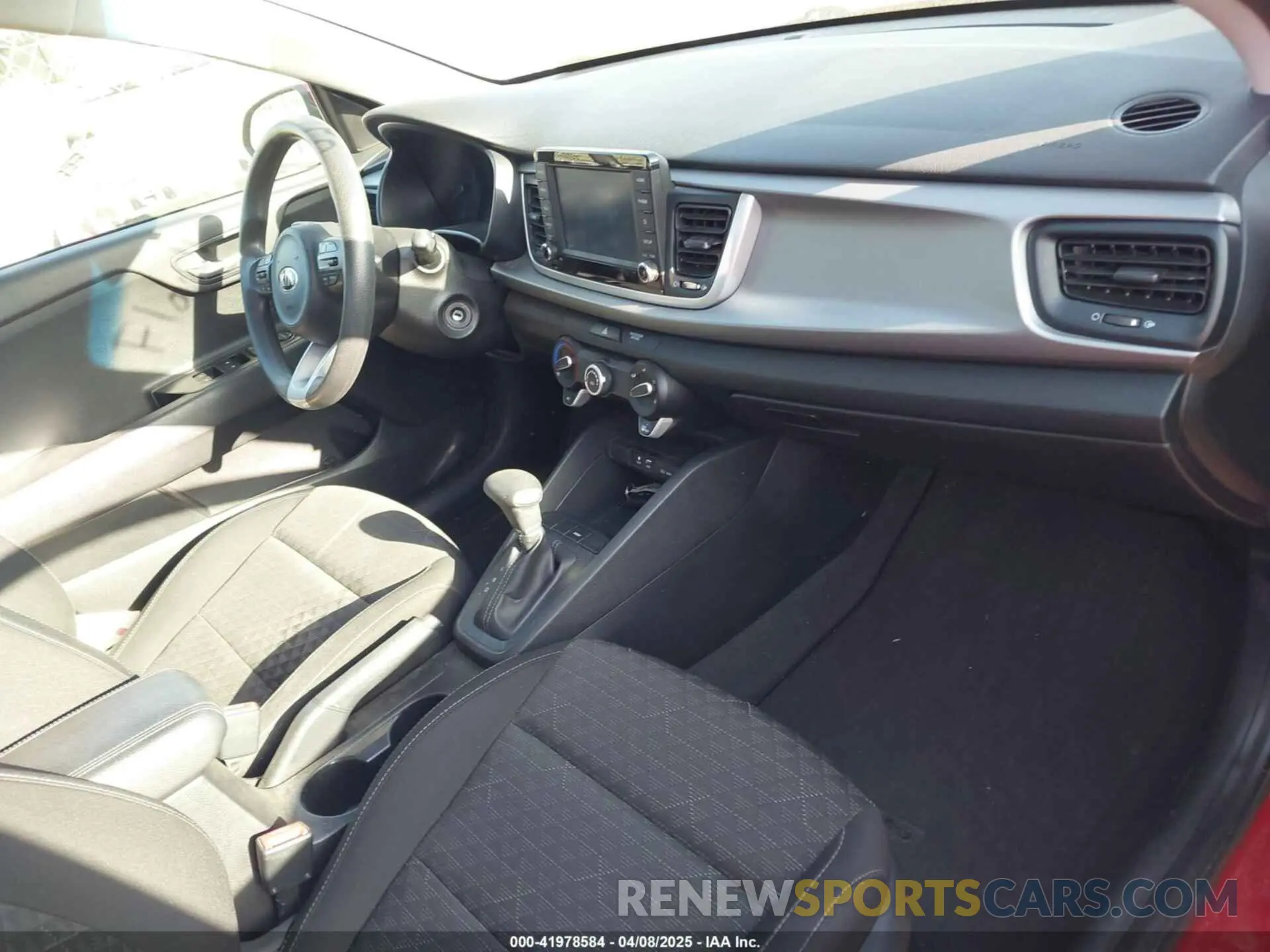 5 Photograph of a damaged car 3KPA24AD2LE327986 KIA RIO 2020