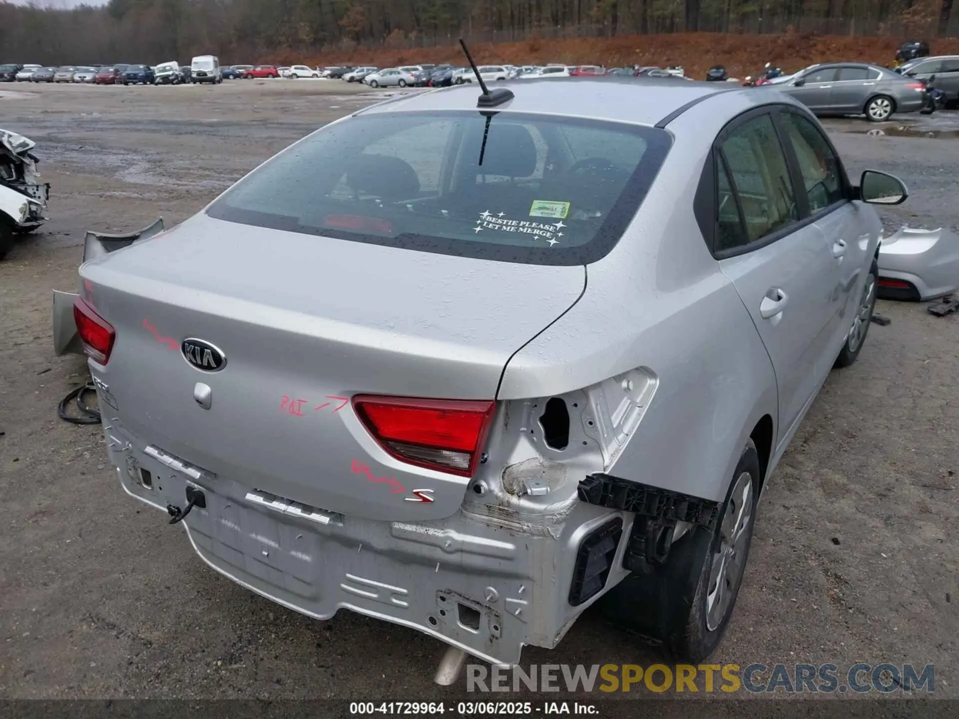 4 Photograph of a damaged car 3KPA24AD3LE353318 KIA RIO 2020