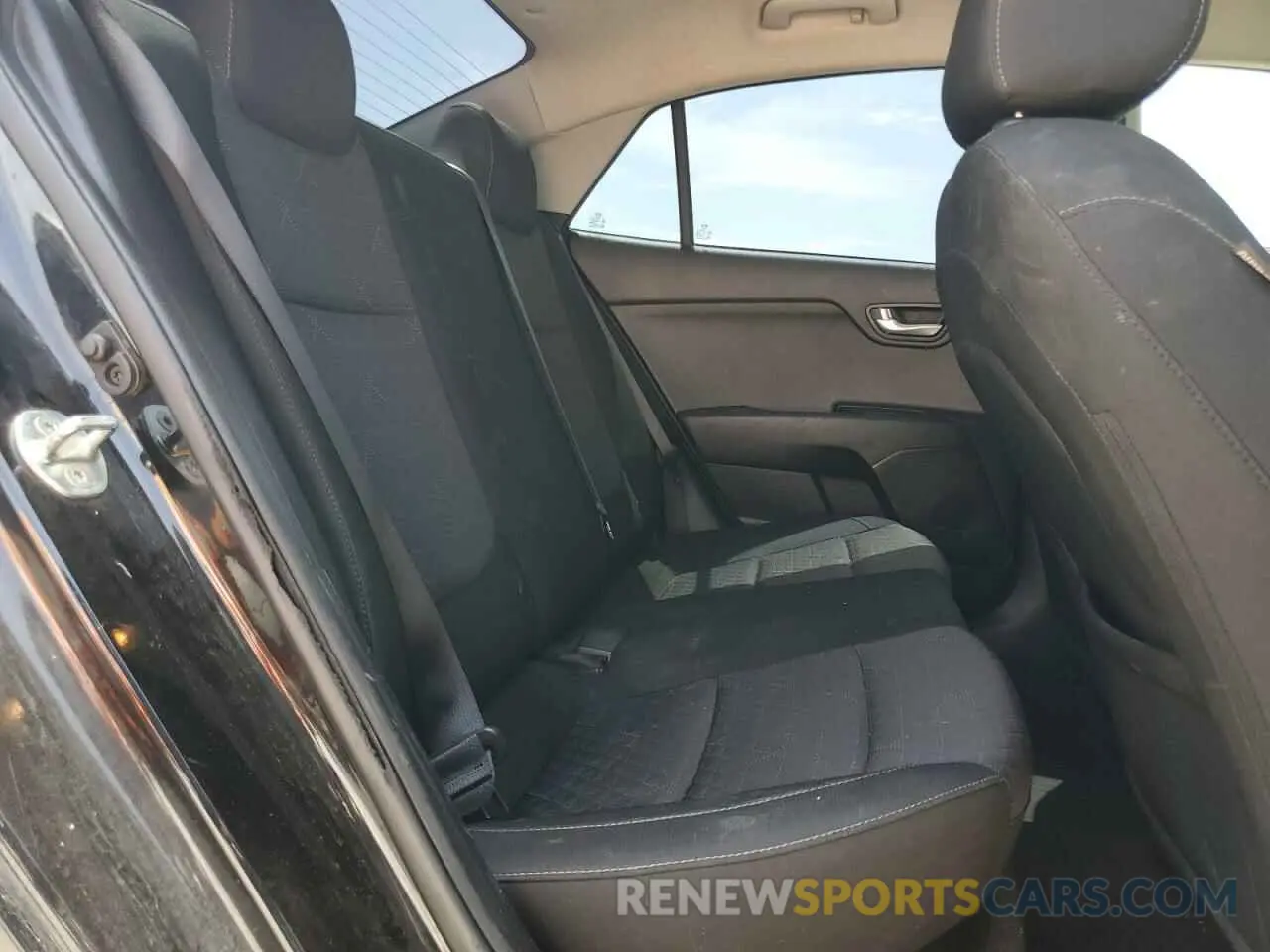 10 Photograph of a damaged car 3KPA24AD4LE260551 KIA RIO 2020