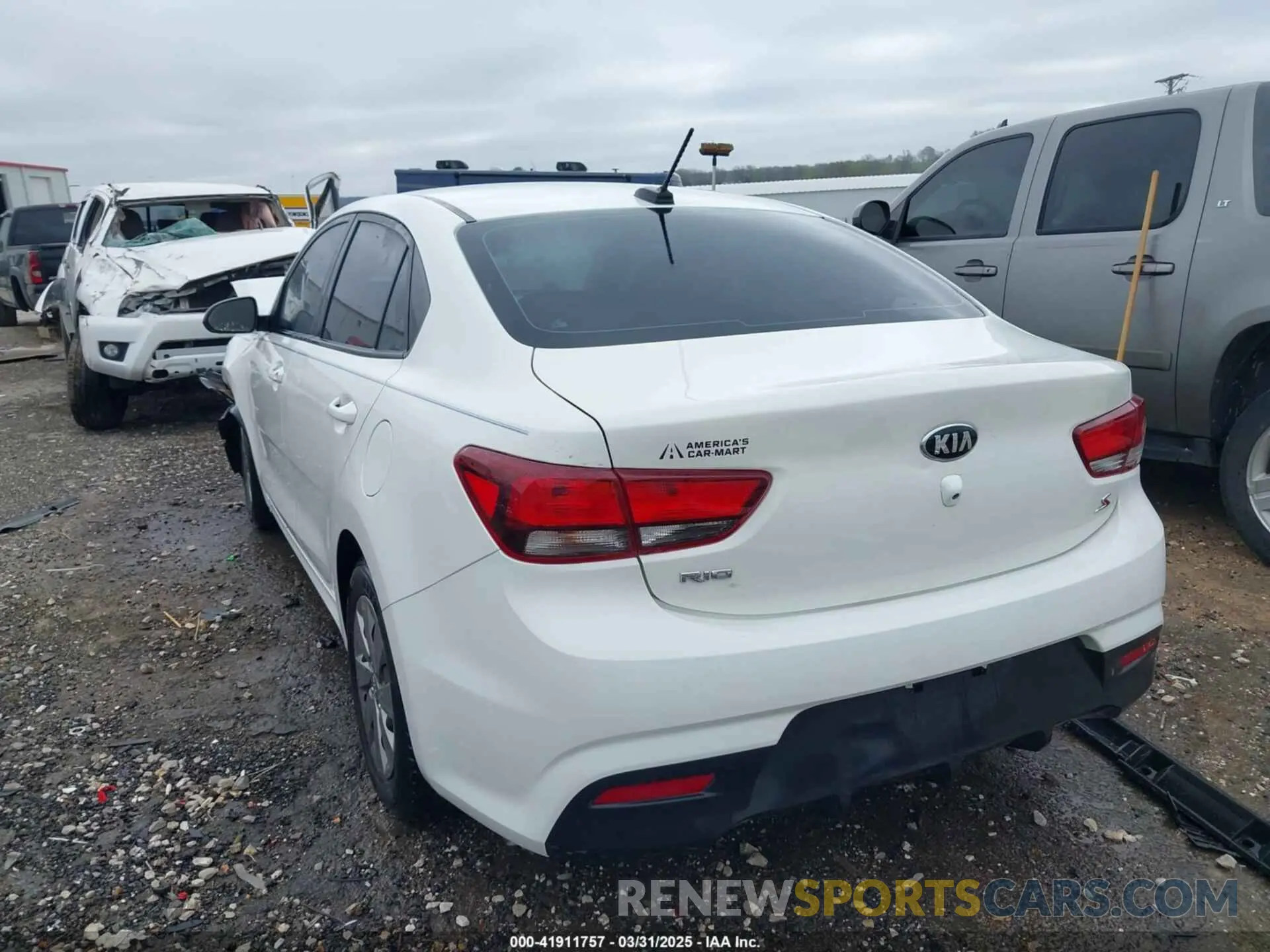 3 Photograph of a damaged car 3KPA24AD4LE322224 KIA RIO 2020