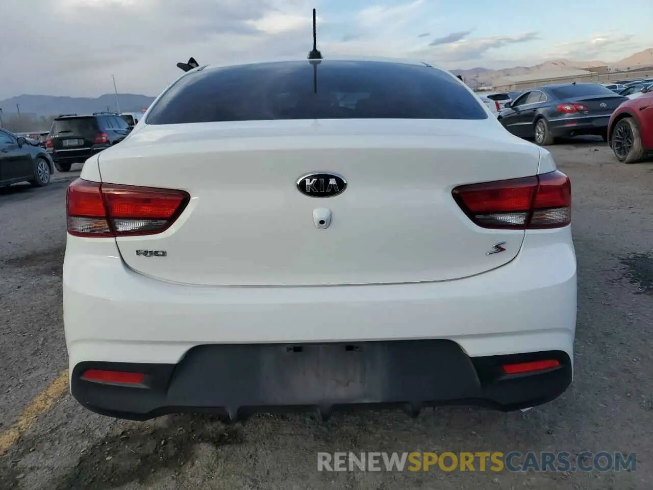 6 Photograph of a damaged car 3KPA24AD4LE333269 KIA RIO 2020