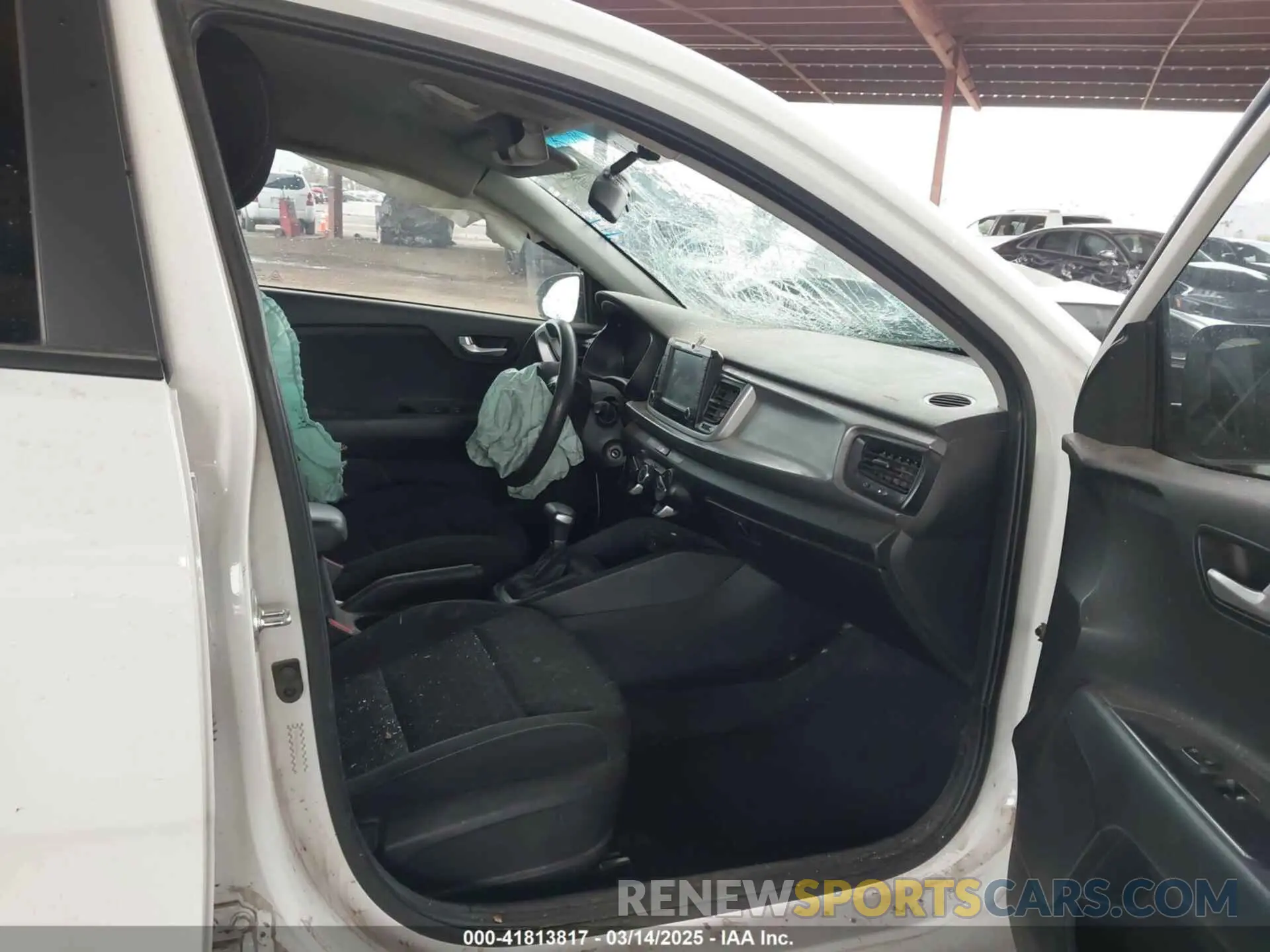 5 Photograph of a damaged car 3KPA24AD4LE334504 KIA RIO 2020