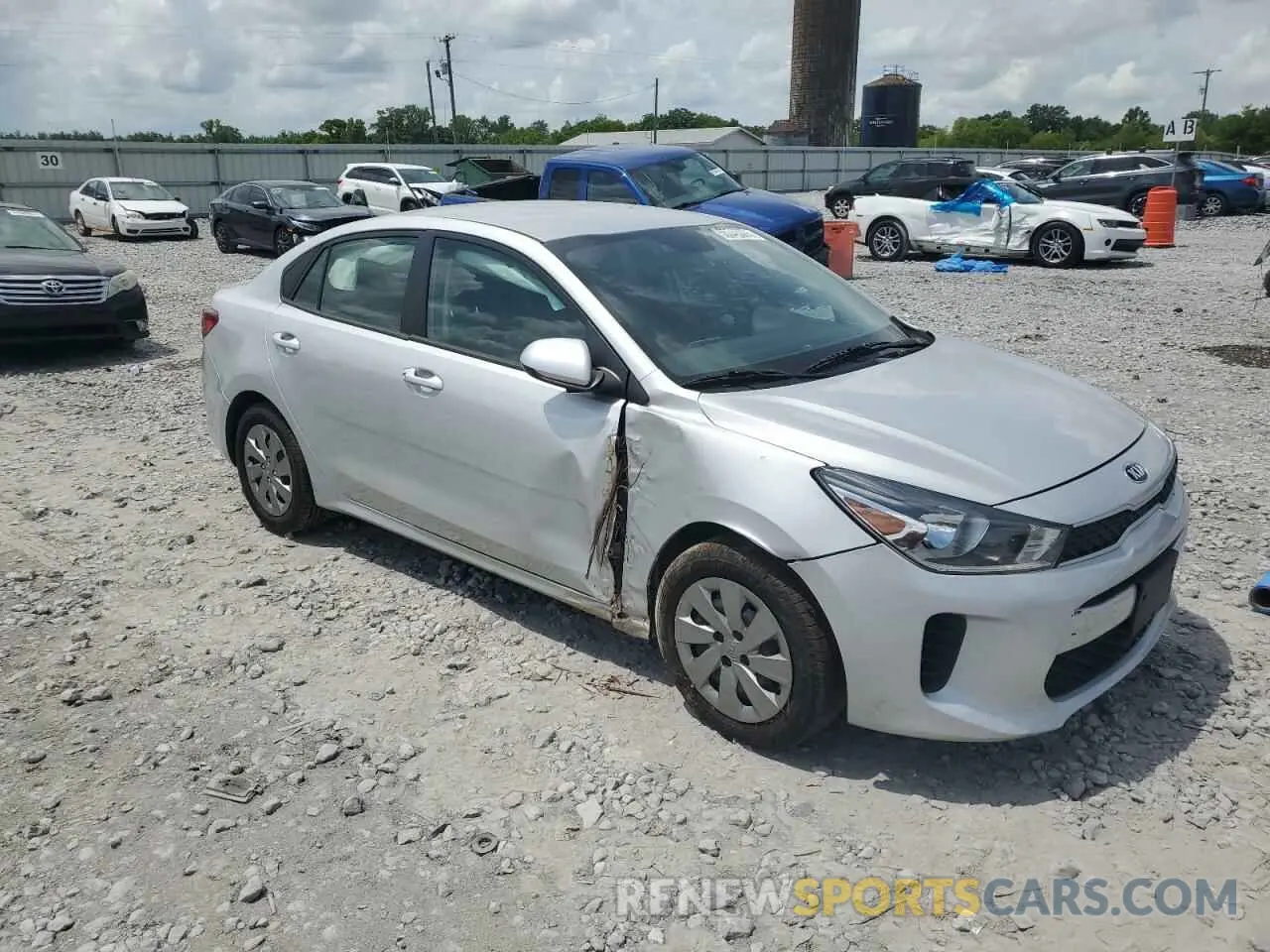 4 Photograph of a damaged car 3KPA24AD4LE363484 KIA RIO 2020