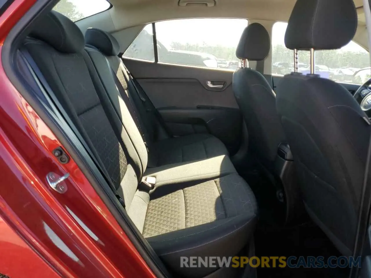 10 Photograph of a damaged car 3KPA24AD5LE284583 KIA RIO 2020