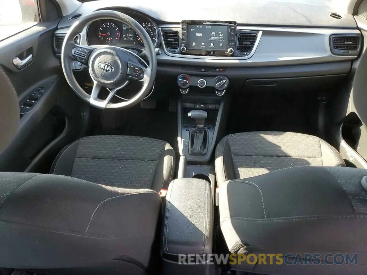 8 Photograph of a damaged car 3KPA24AD5LE284583 KIA RIO 2020