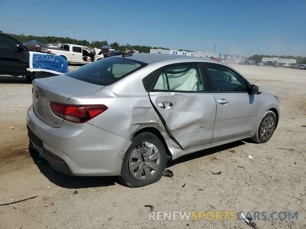 3 Photograph of a damaged car 3KPA24AD5LE302872 KIA RIO 2020