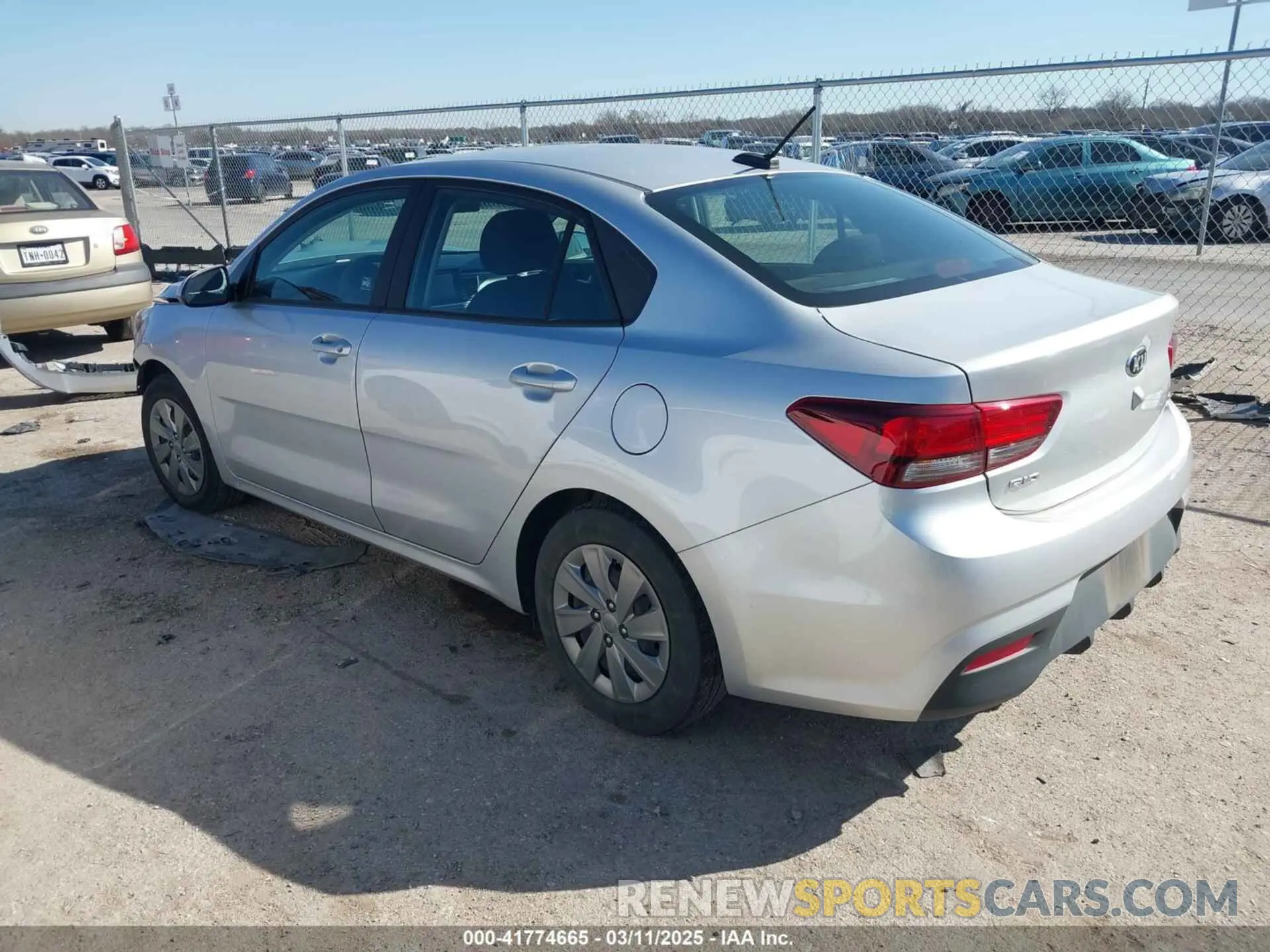3 Фотография поврежденного автомобиля 3KPA24AD5LE307716 KIA RIO 2020